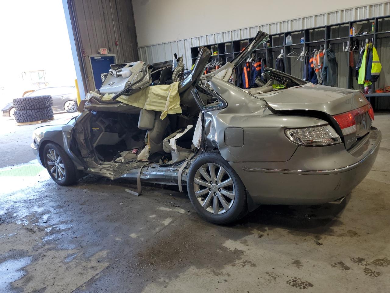 2009 Hyundai Azera Se Gray vin: KMHFC46F79A342634