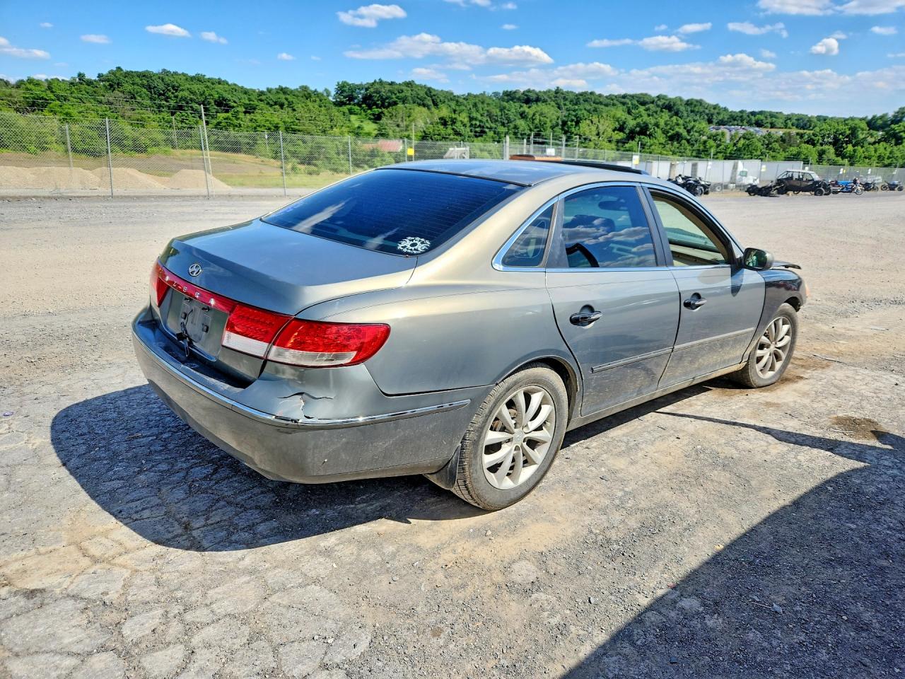 2006 Hyundai Azera Gray vin: KMHFC46F86A046355