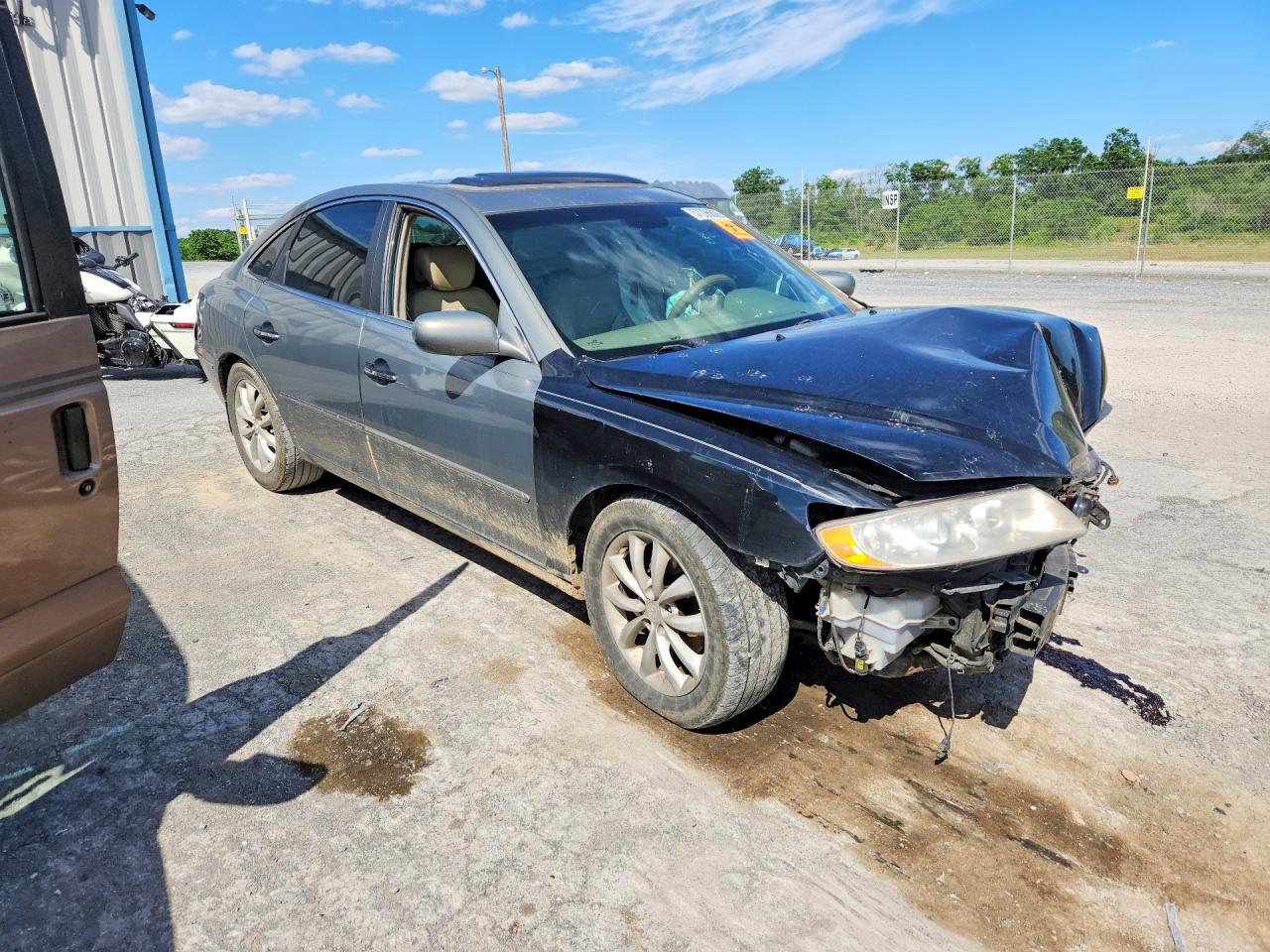 2006 Hyundai Azera Gray vin: KMHFC46F86A046355