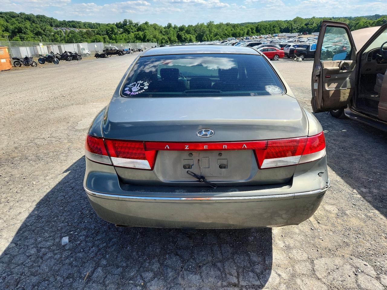 2006 Hyundai Azera Gray vin: KMHFC46F86A046355