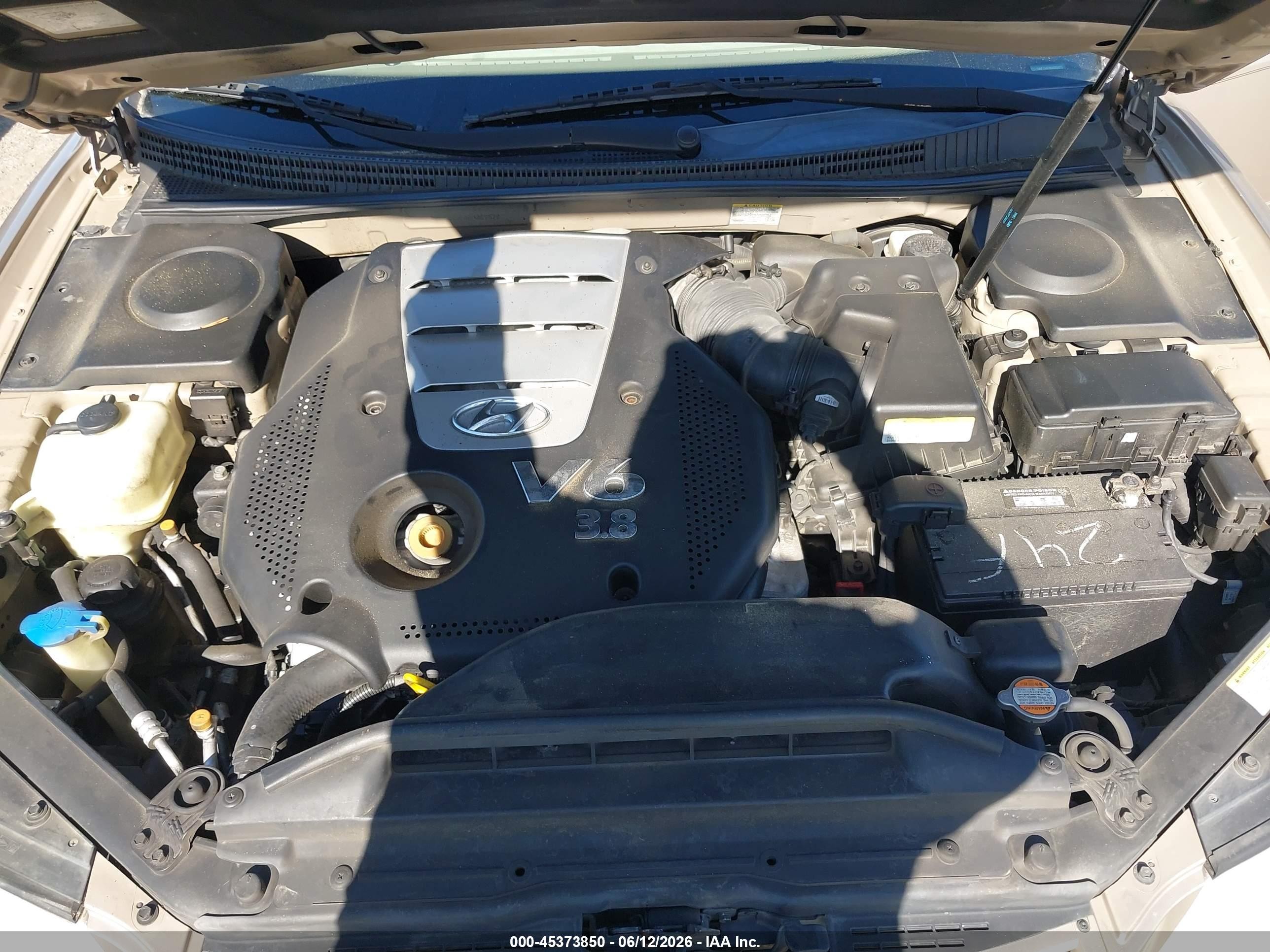 2006 Hyundai Azera Limited/se Beige vin: KMHFC46F86A089870