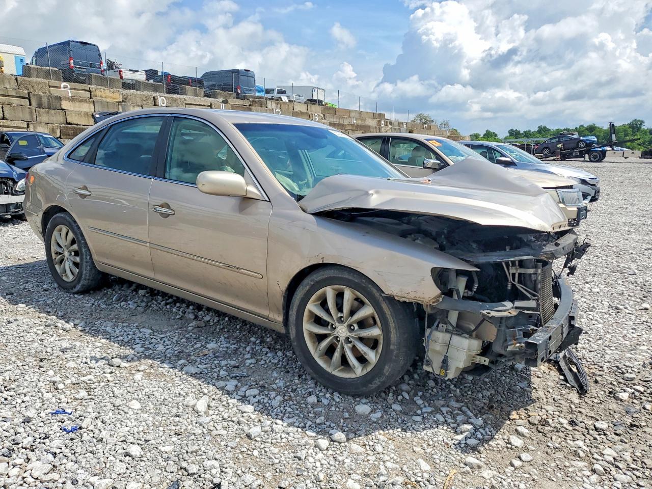 2007 Hyundai Azera Se Gold vin: KMHFC46F87A139104