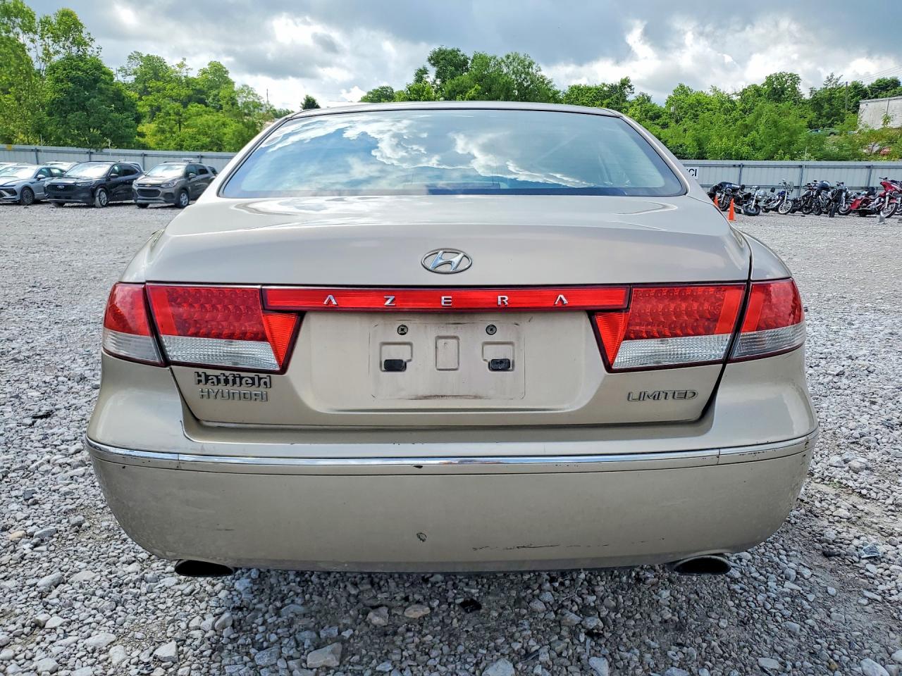 2007 Hyundai Azera Se Gold vin: KMHFC46F87A139104