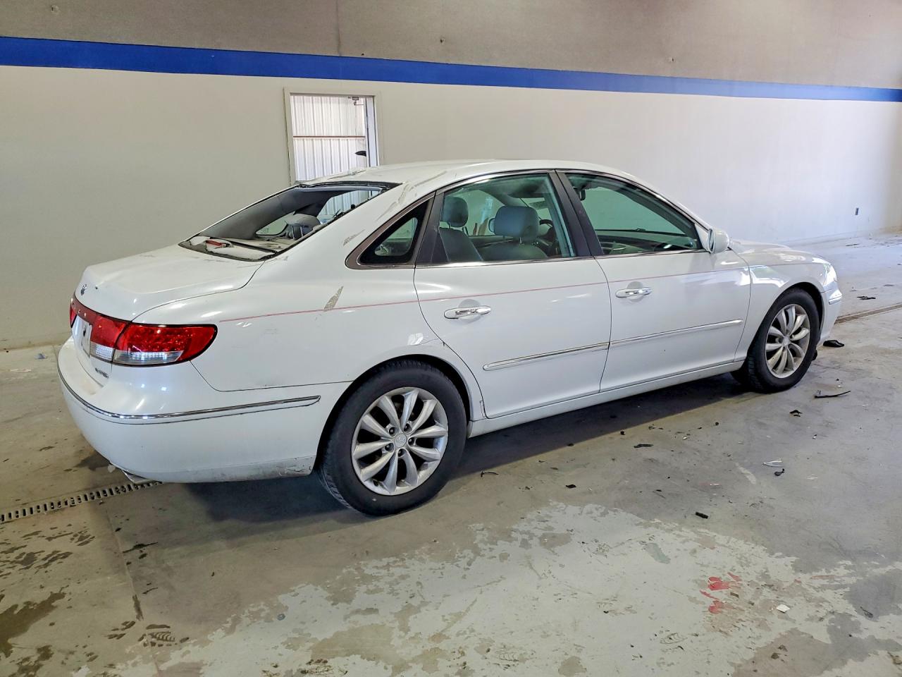 2007 Hyundai Azera Se White vin: KMHFC46F87A210253