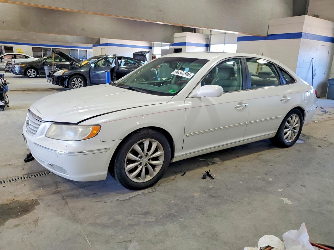 2007 Hyundai Azera Se White vin: KMHFC46F87A210253