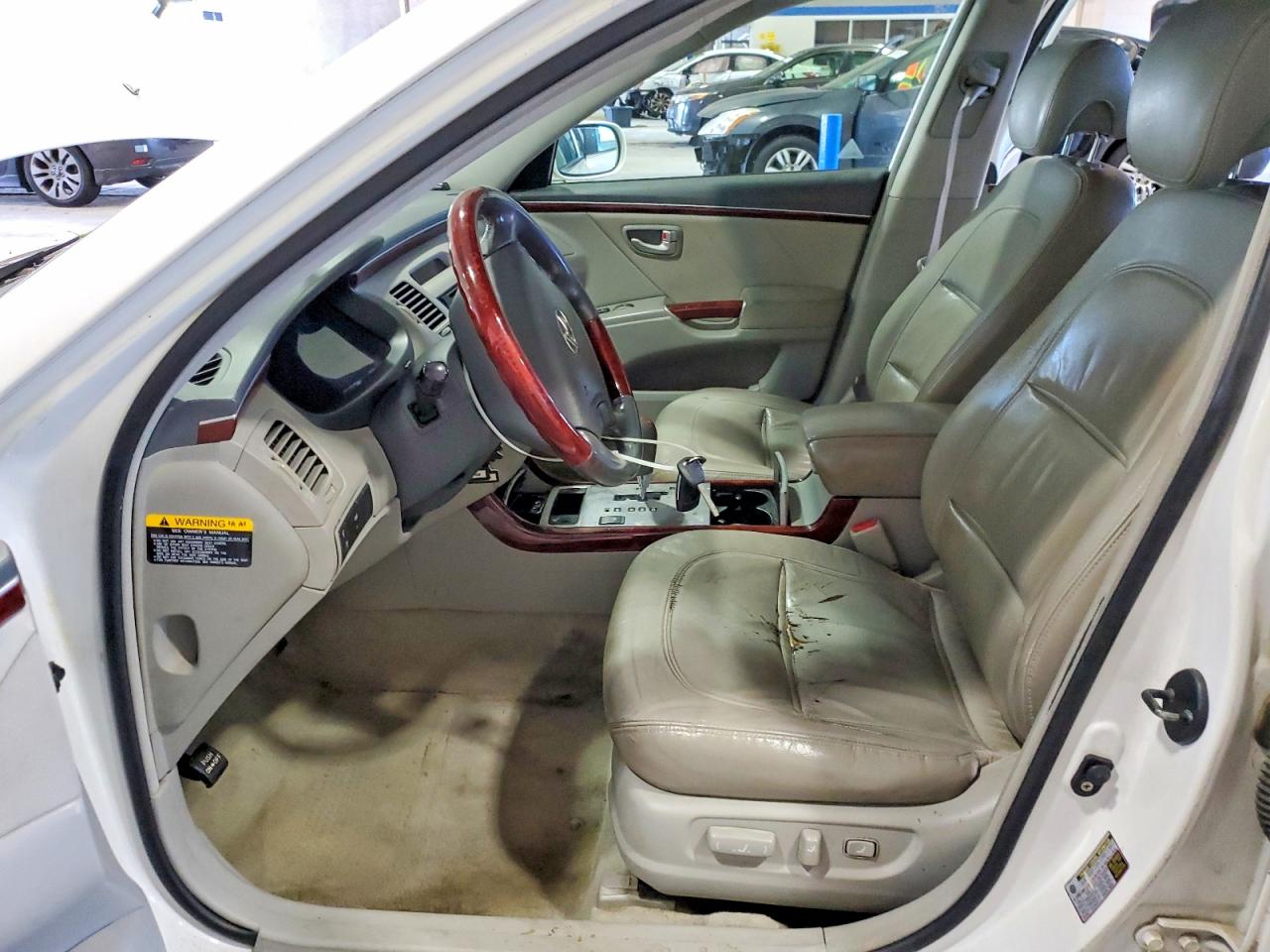 2007 Hyundai Azera Se White vin: KMHFC46F87A210253