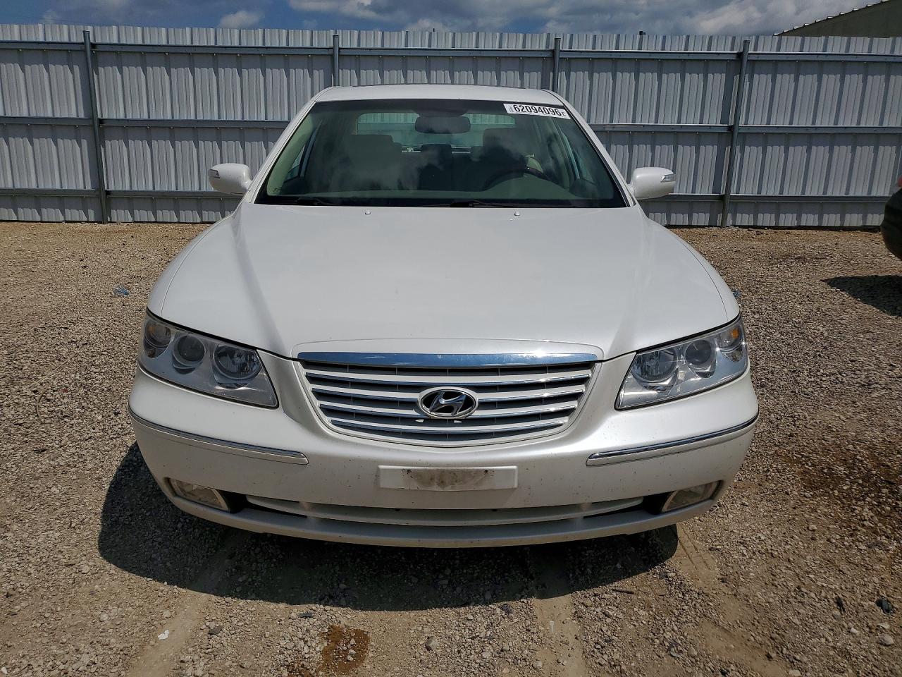 2007 Hyundai Azera Se White vin: KMHFC46F87A238229