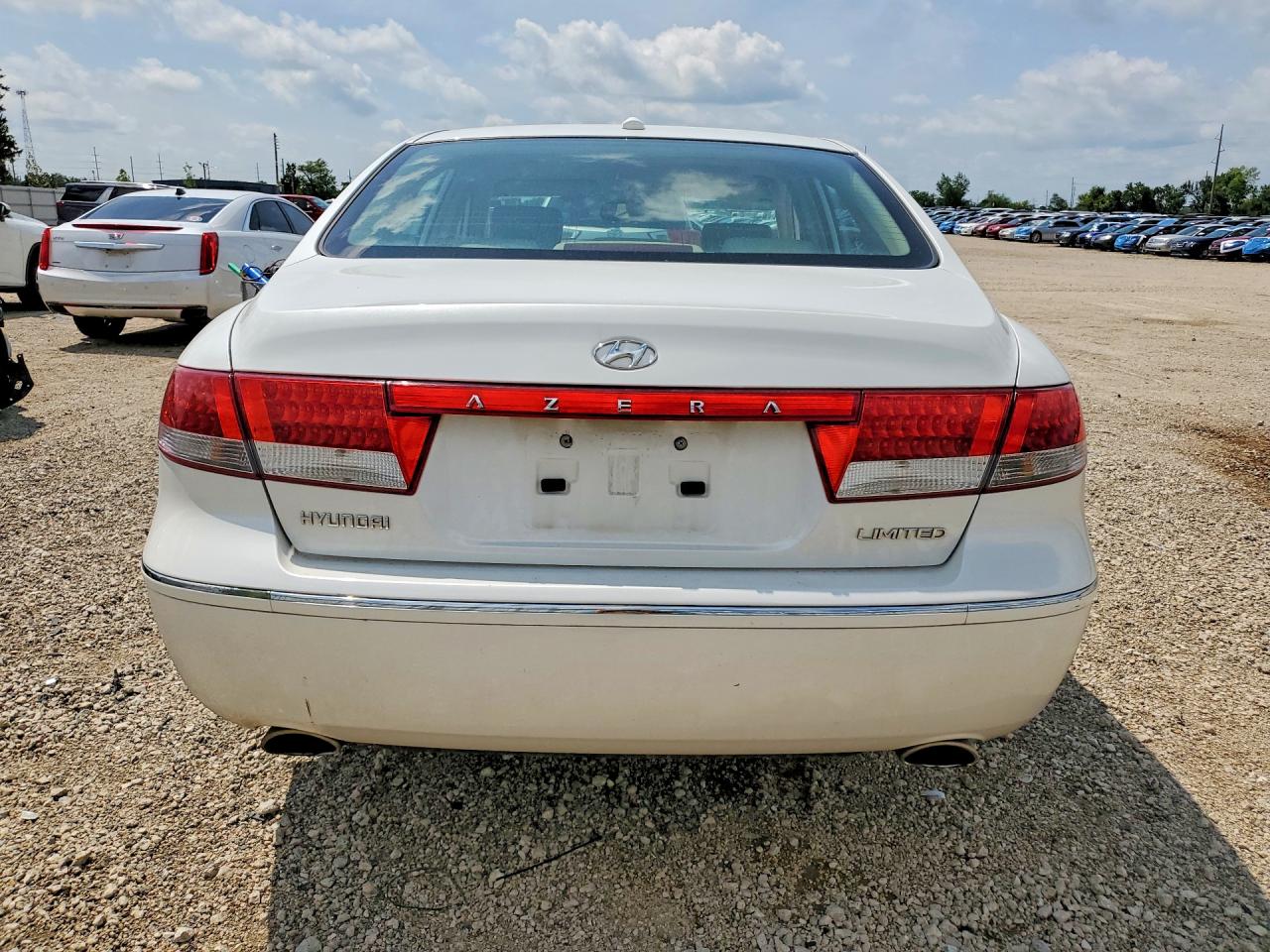 2007 Hyundai Azera Se White vin: KMHFC46F87A238229
