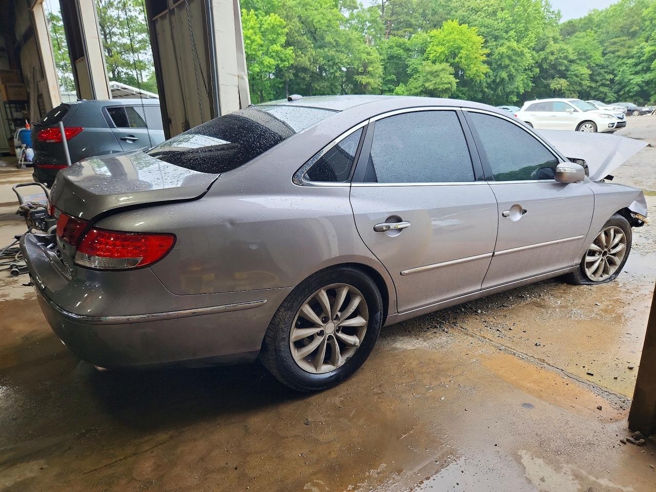 2008 Hyundai Azera Limited Gray vin: KMHFC46F88A272771