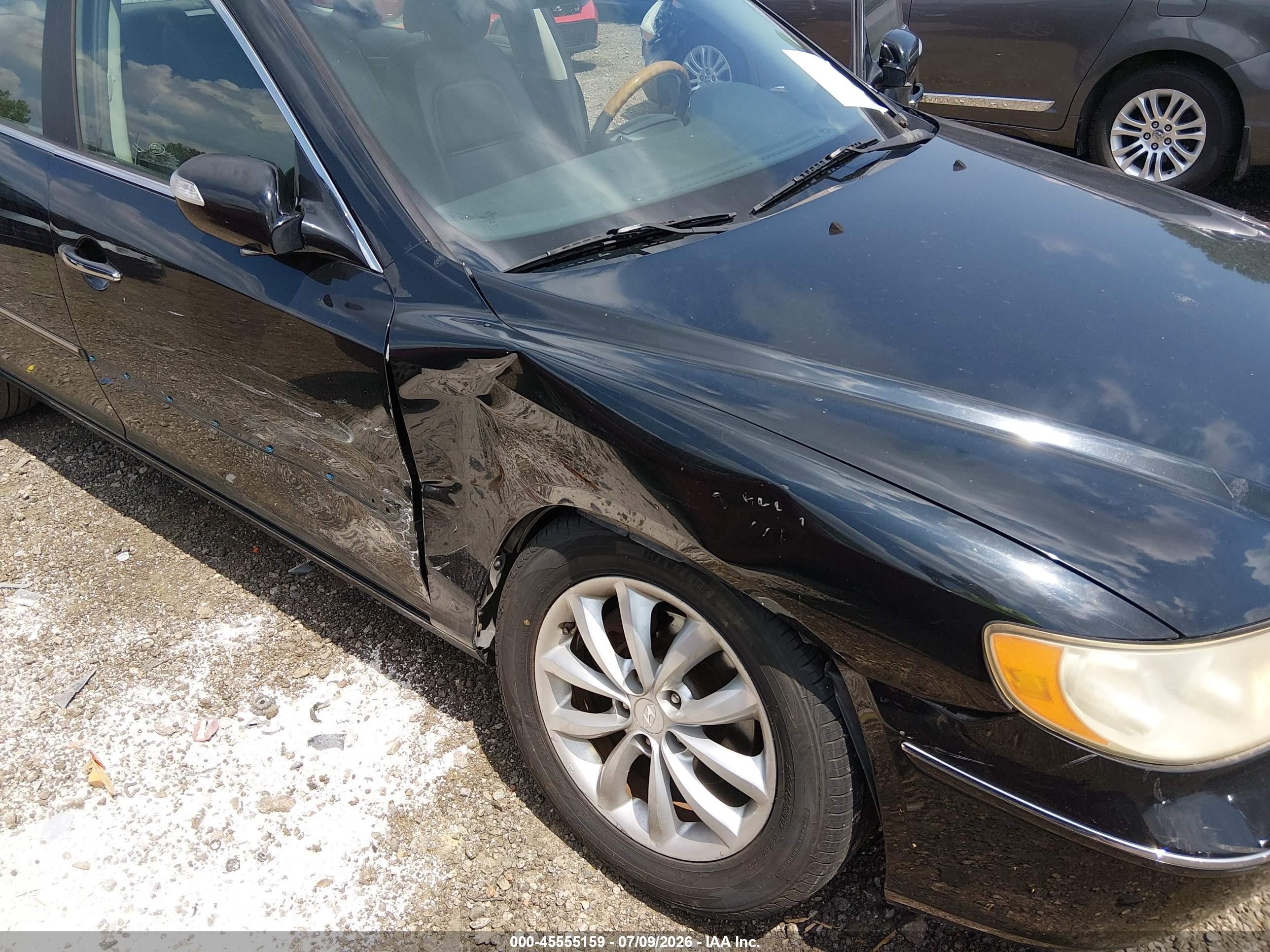 2008 Hyundai Azera Limited Black vin: KMHFC46F88A287643
