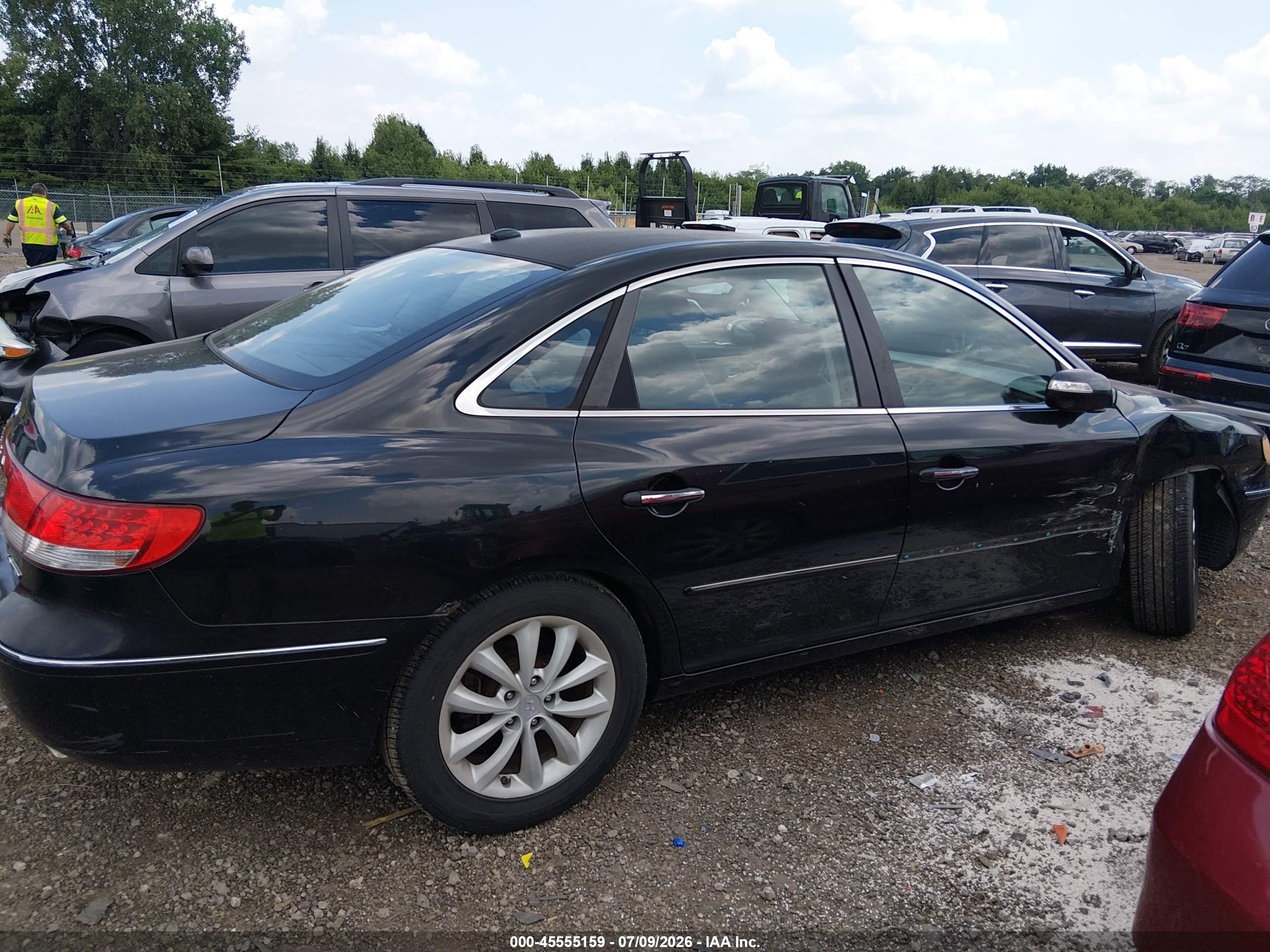 2008 Hyundai Azera Limited Black vin: KMHFC46F88A287643