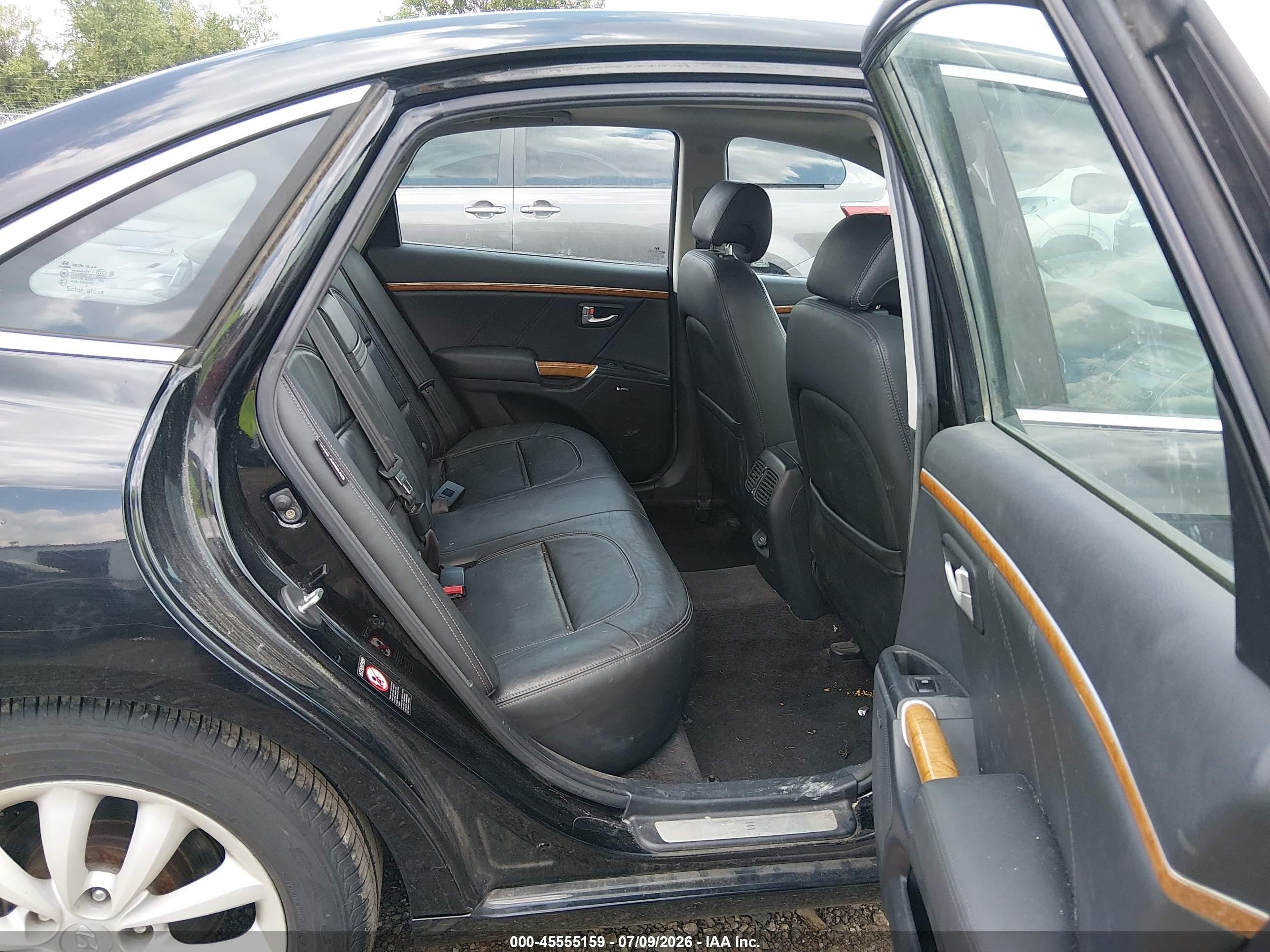 2008 Hyundai Azera Limited Black vin: KMHFC46F88A287643