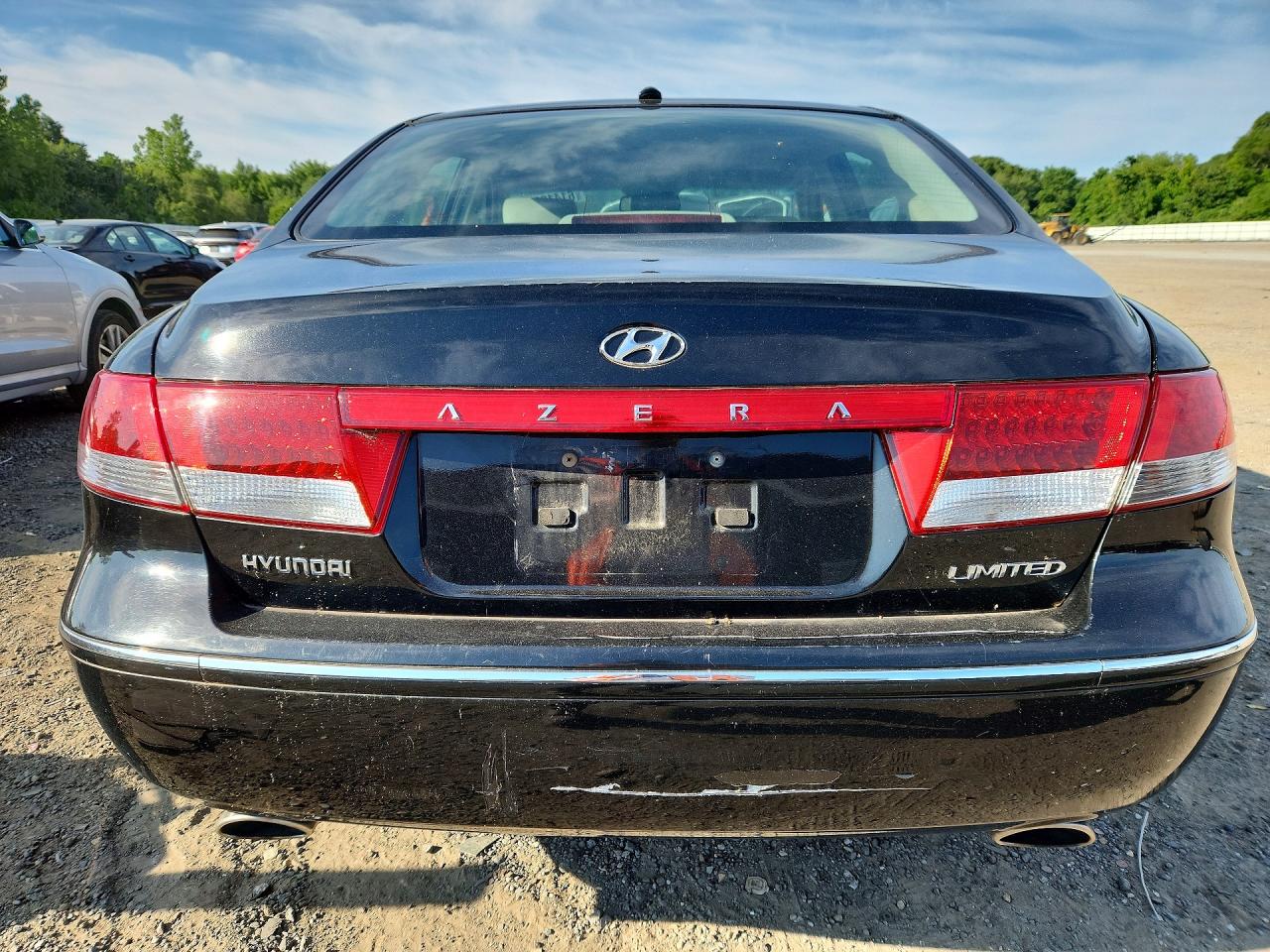 2008 Hyundai Azera Limited Black vin: KMHFC46F88A316798
