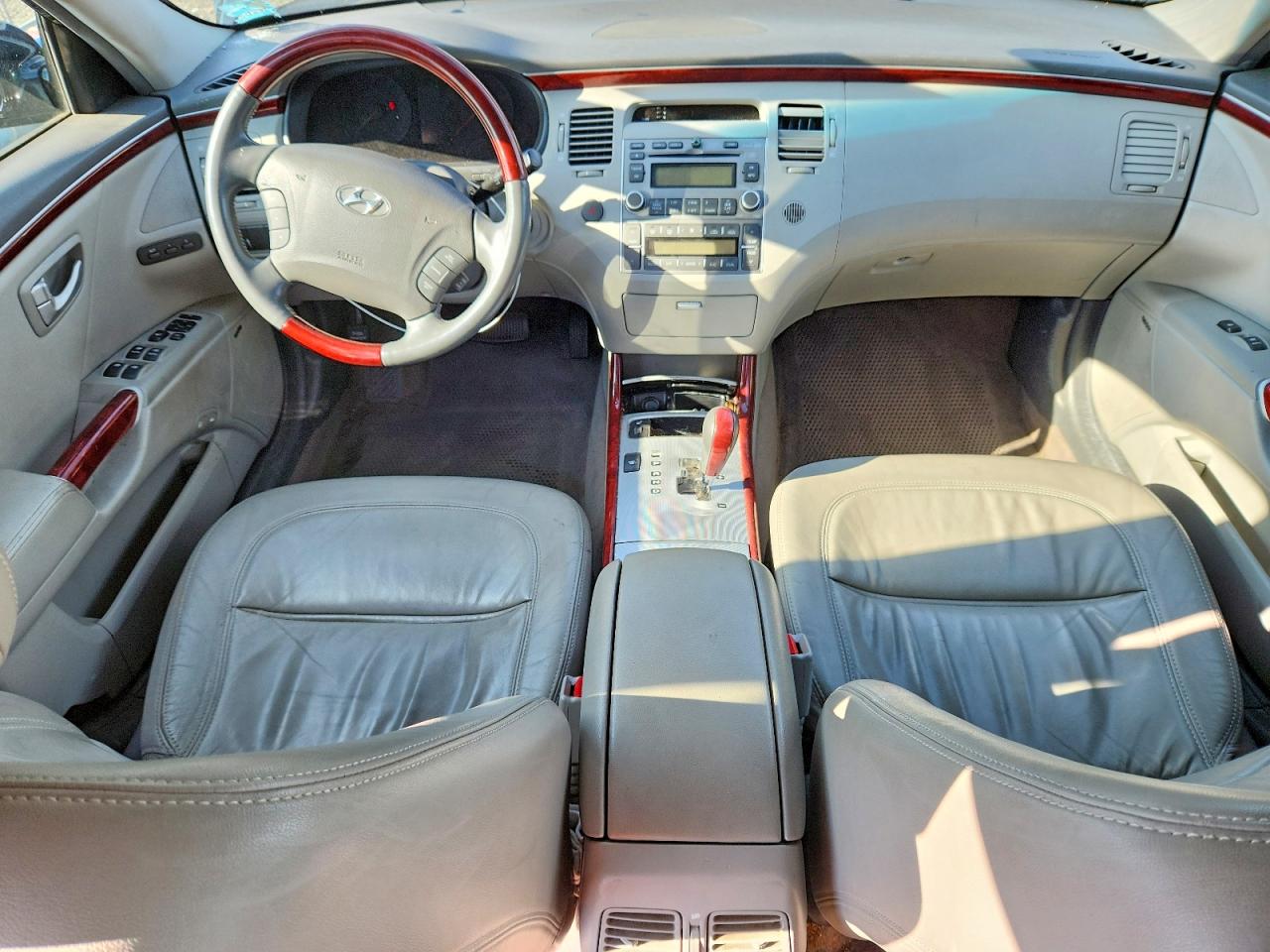 2008 Hyundai Azera Limited Black vin: KMHFC46F88A316798