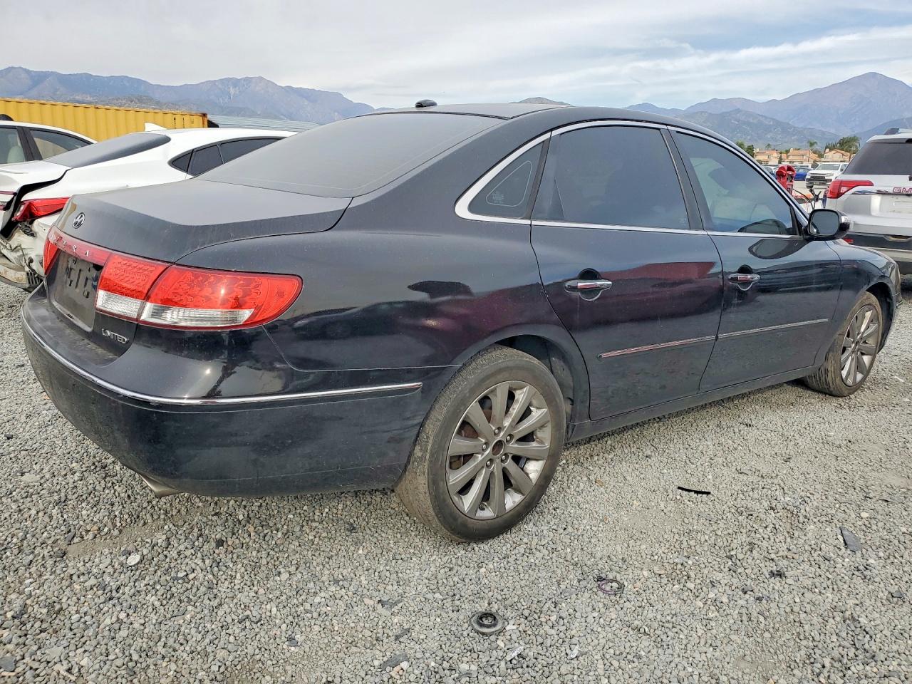 2009 Hyundai Azera Se Черный vin: KMHFC46F89A426798