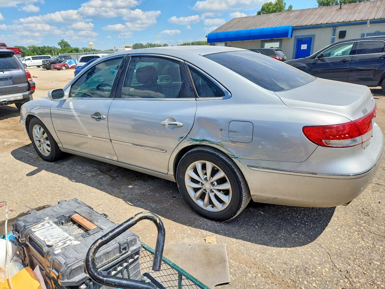 2006 Hyundai Azera Silver vin: KMHFC46F96A057025