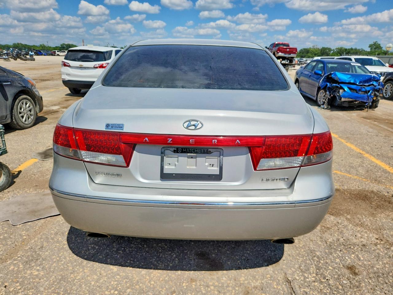 2006 Hyundai Azera Silver vin: KMHFC46F96A057025