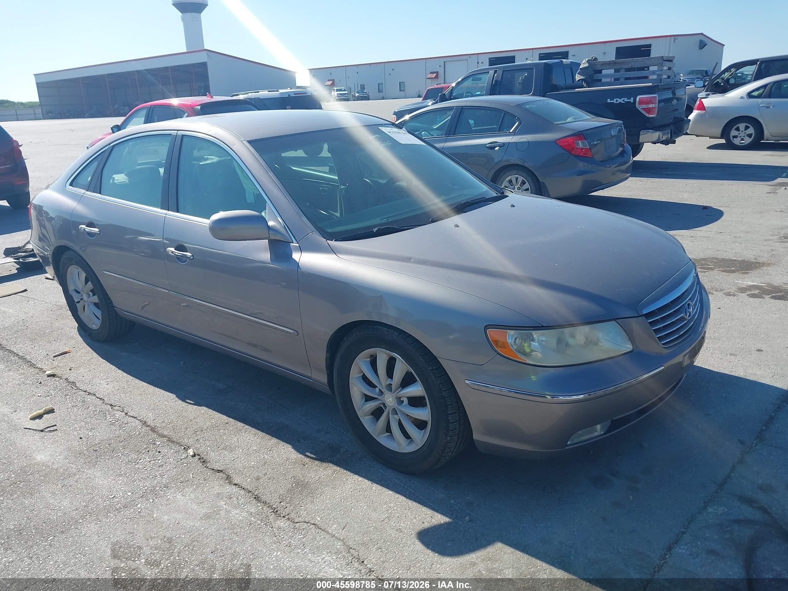 2006 Hyundai Azera Limited/se Silver vin: KMHFC46F96A060393