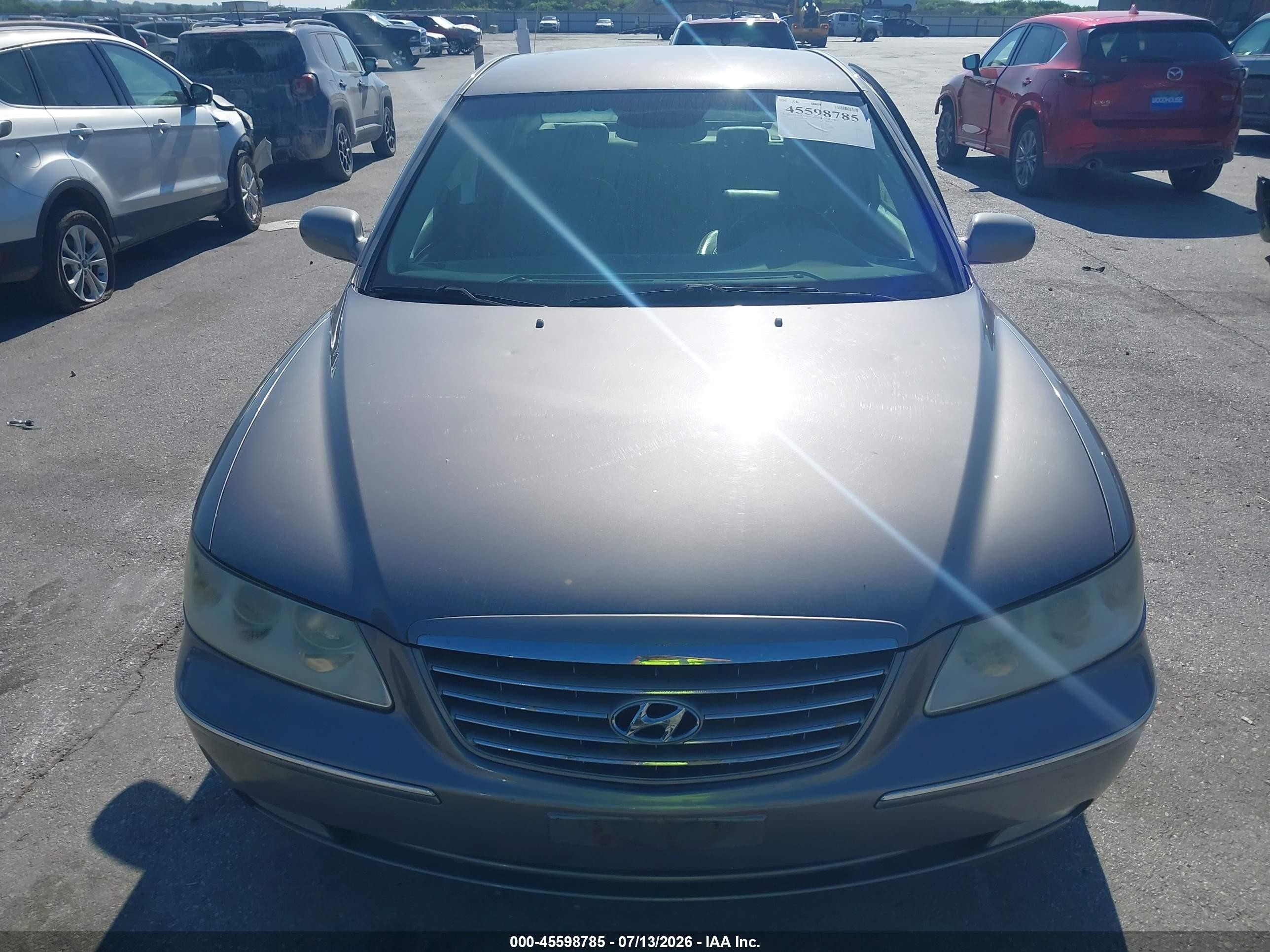 2006 Hyundai Azera Limited/se Silver vin: KMHFC46F96A060393