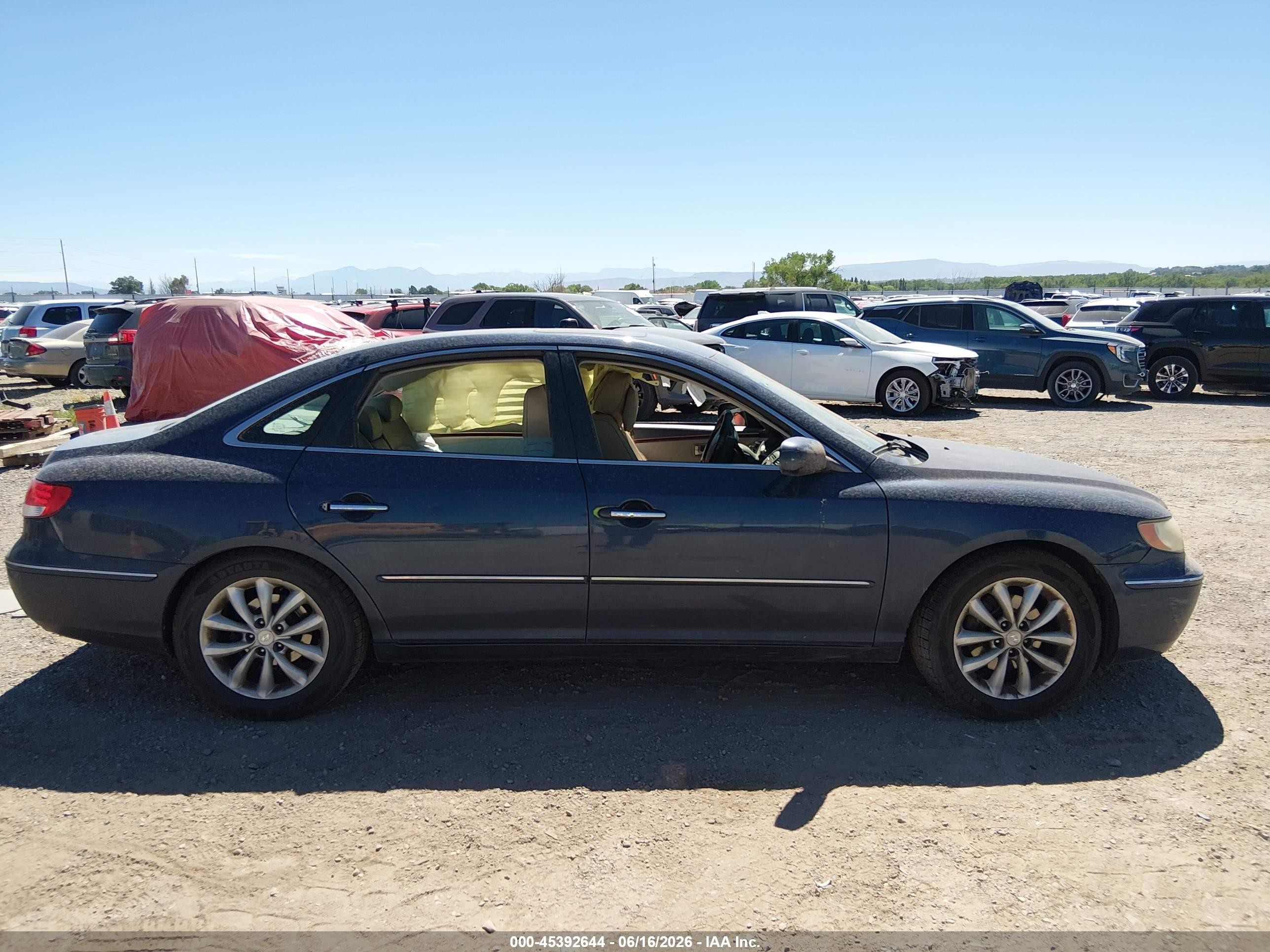 2006 Hyundai Azera Limited/se Blue vin: KMHFC46F96A061754