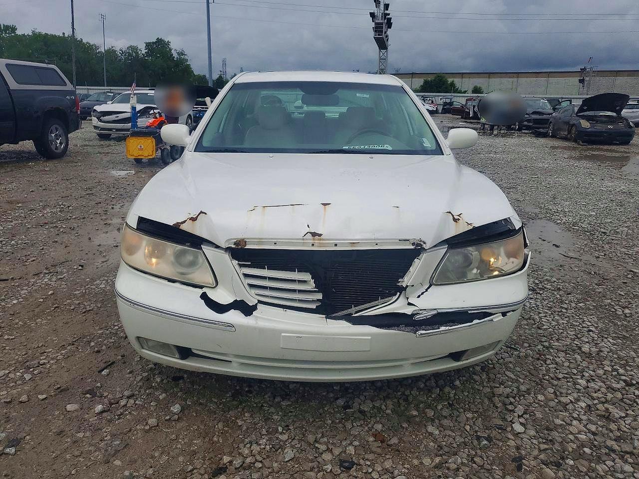 2006 Hyundai Azera White vin: KMHFC46F96A063522