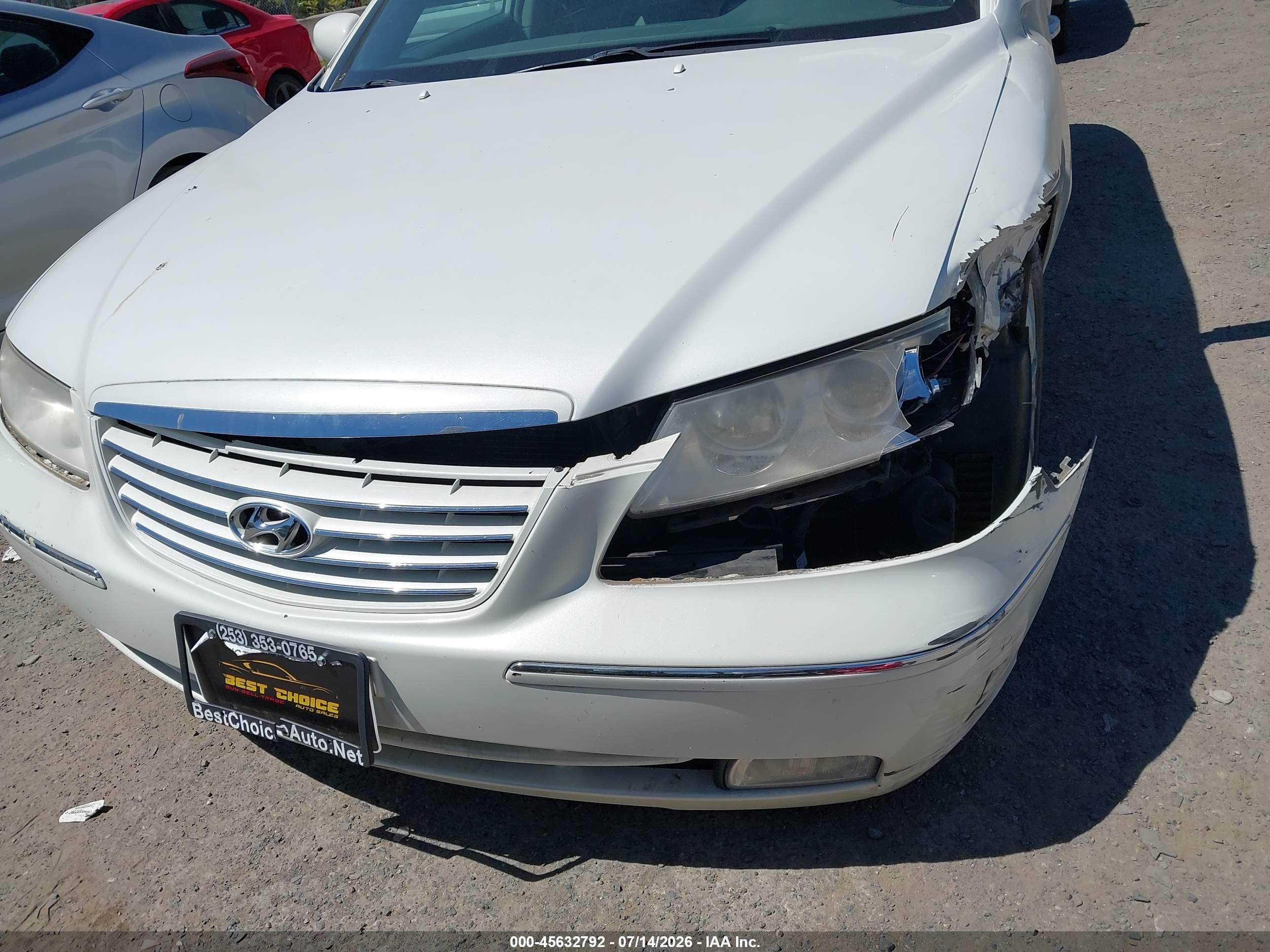 2006 Hyundai Azera Limited/se White vin: KMHFC46F96A099842