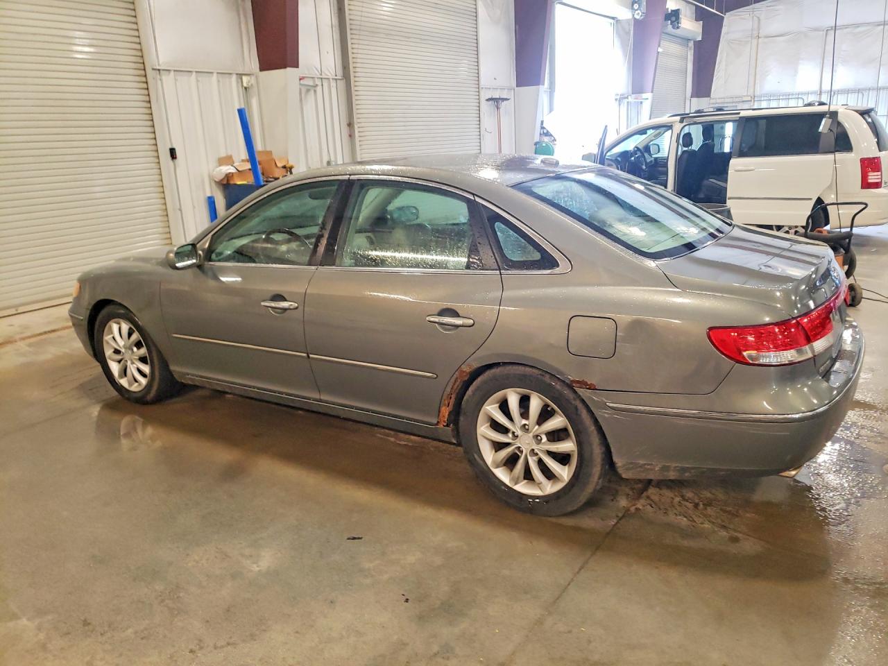 2007 Hyundai Azera Se/limited Gray vin: KMHFC46F97A196153