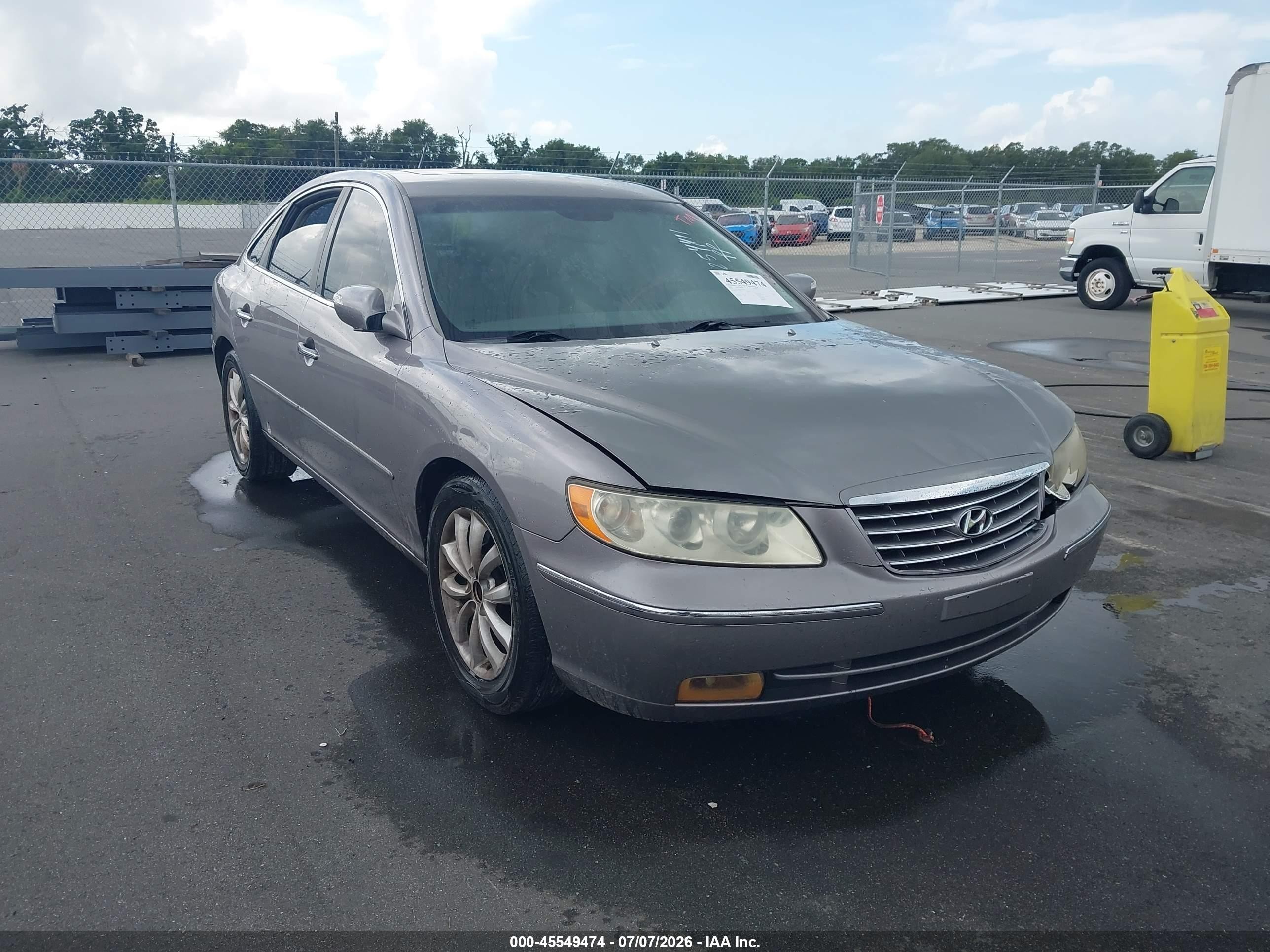2008 Hyundai Azera Limited Gray vin: KMHFC46F98A254411