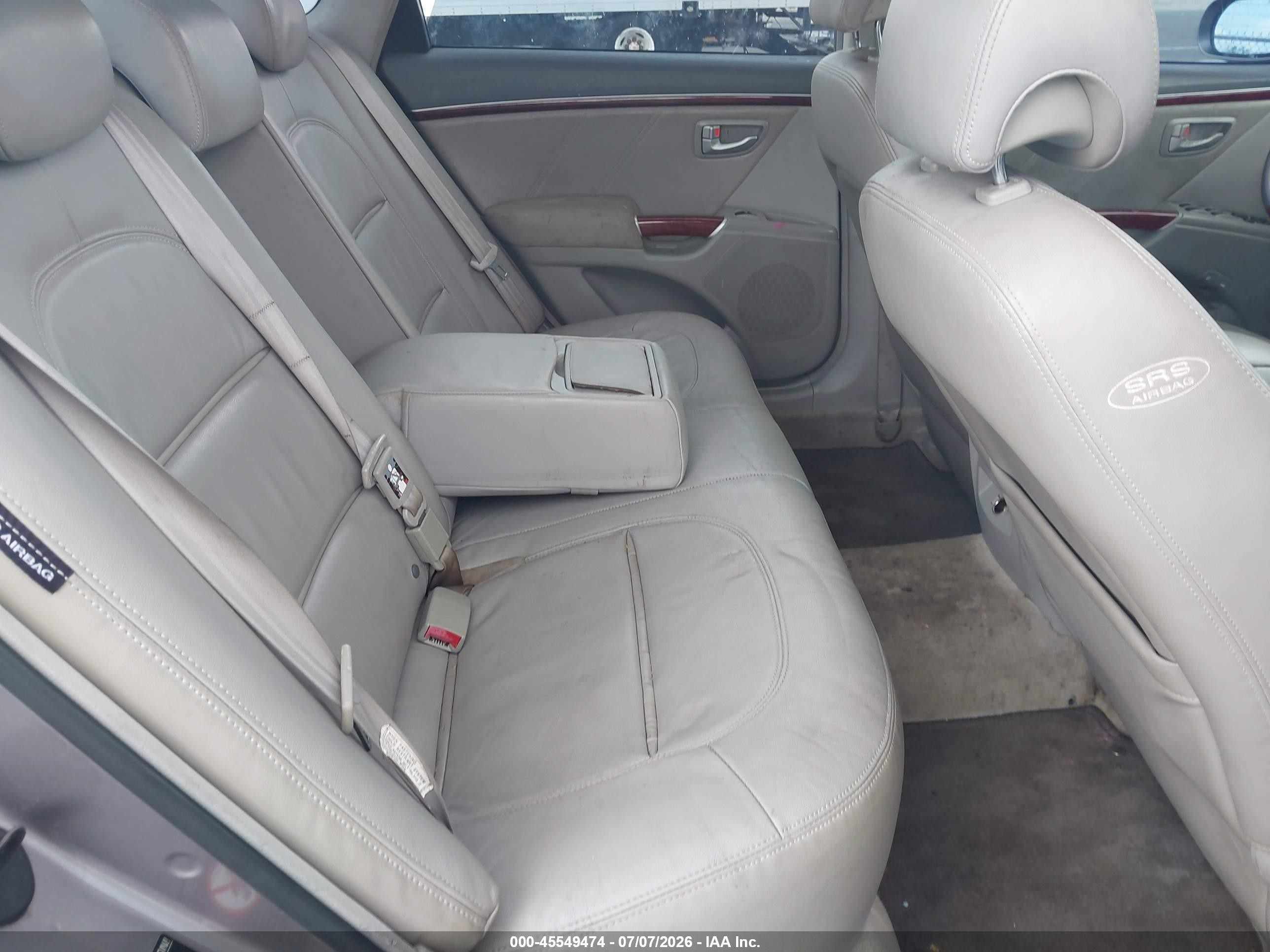 2008 Hyundai Azera Limited Gray vin: KMHFC46F98A254411