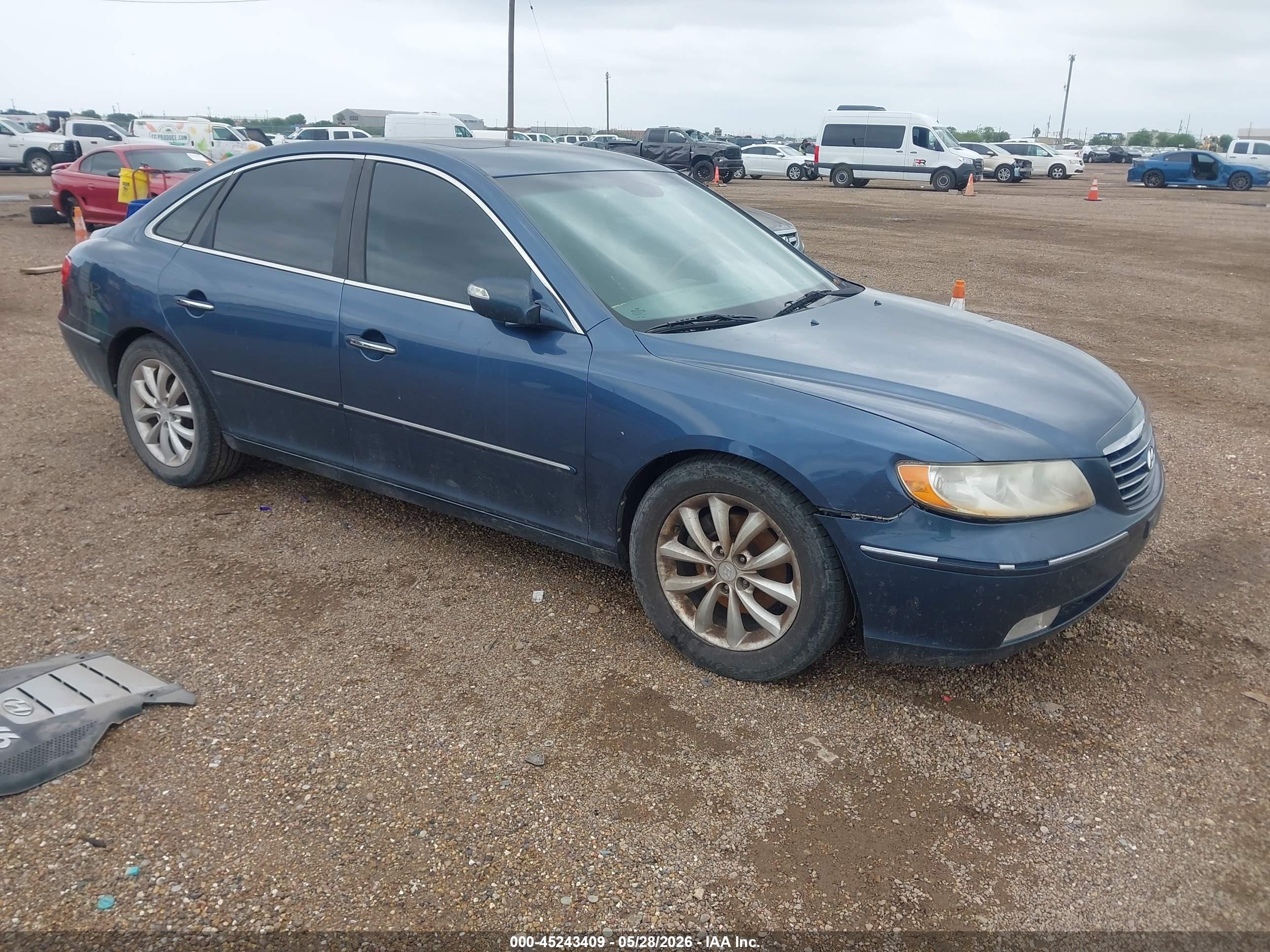 2008 Hyundai Azera Limited Blue vin: KMHFC46F98A321198