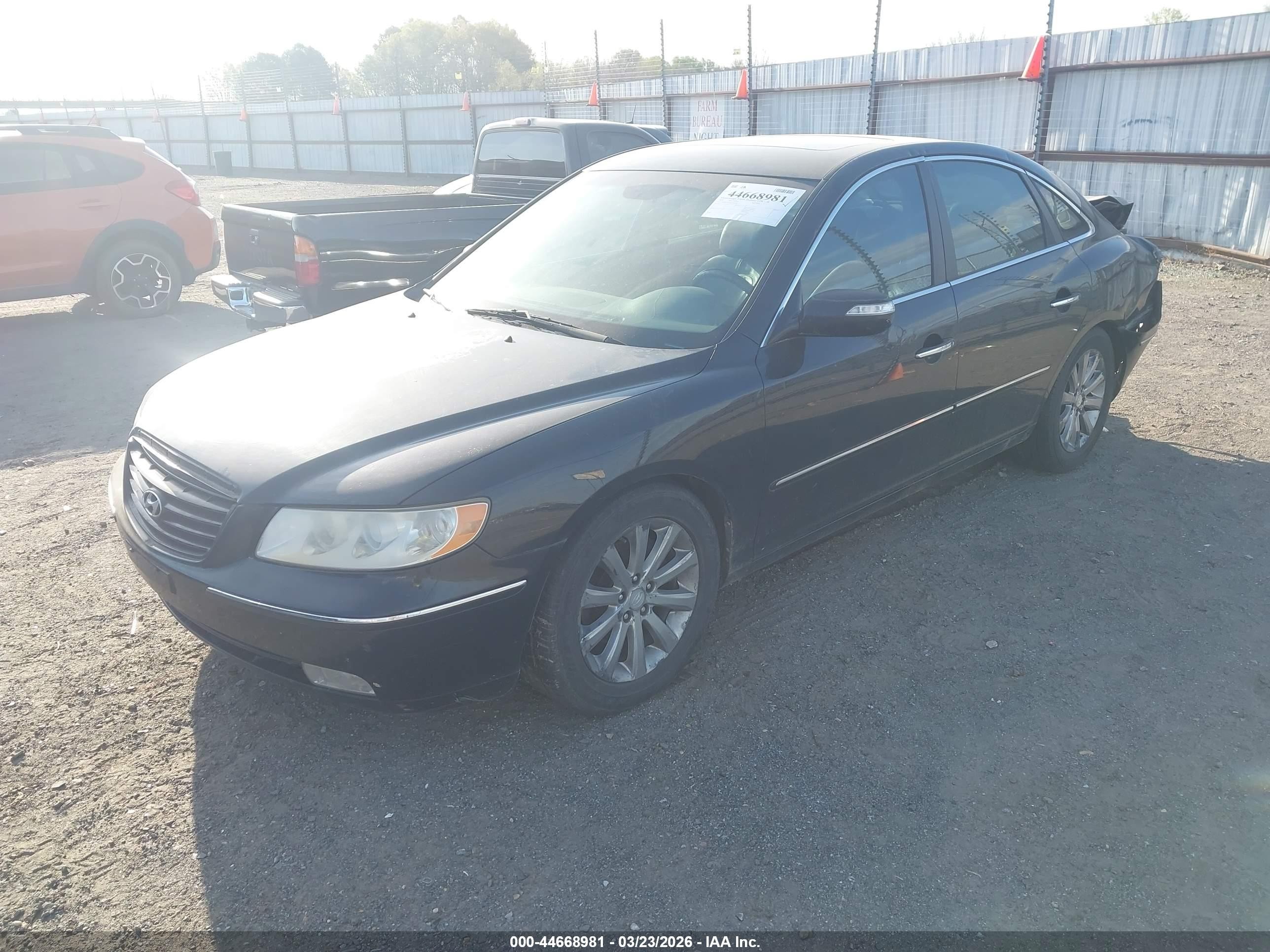 2009 Hyundai Azera Limited Black vin: KMHFC46F99A358348