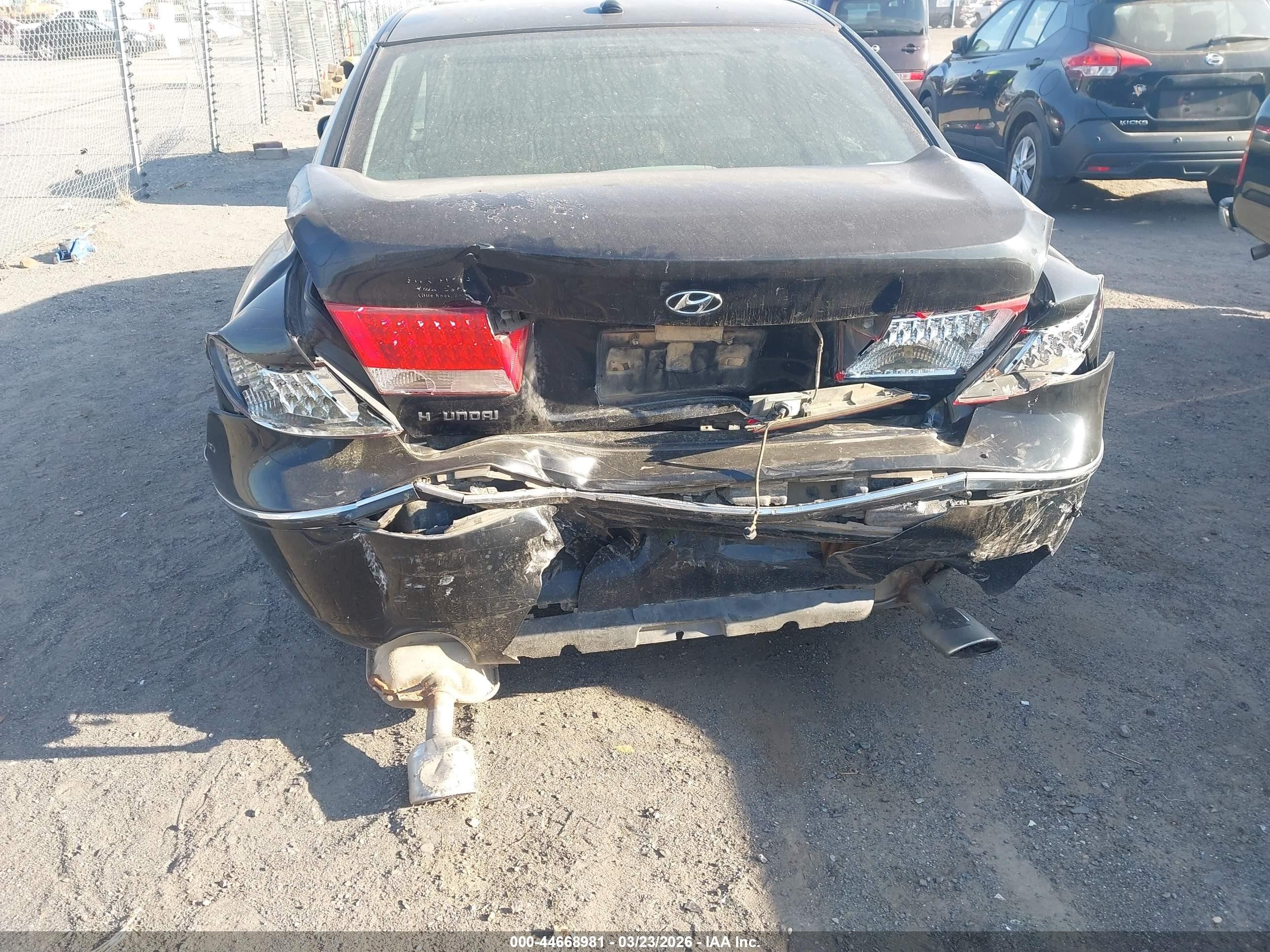 2009 Hyundai Azera Limited Black vin: KMHFC46F99A358348