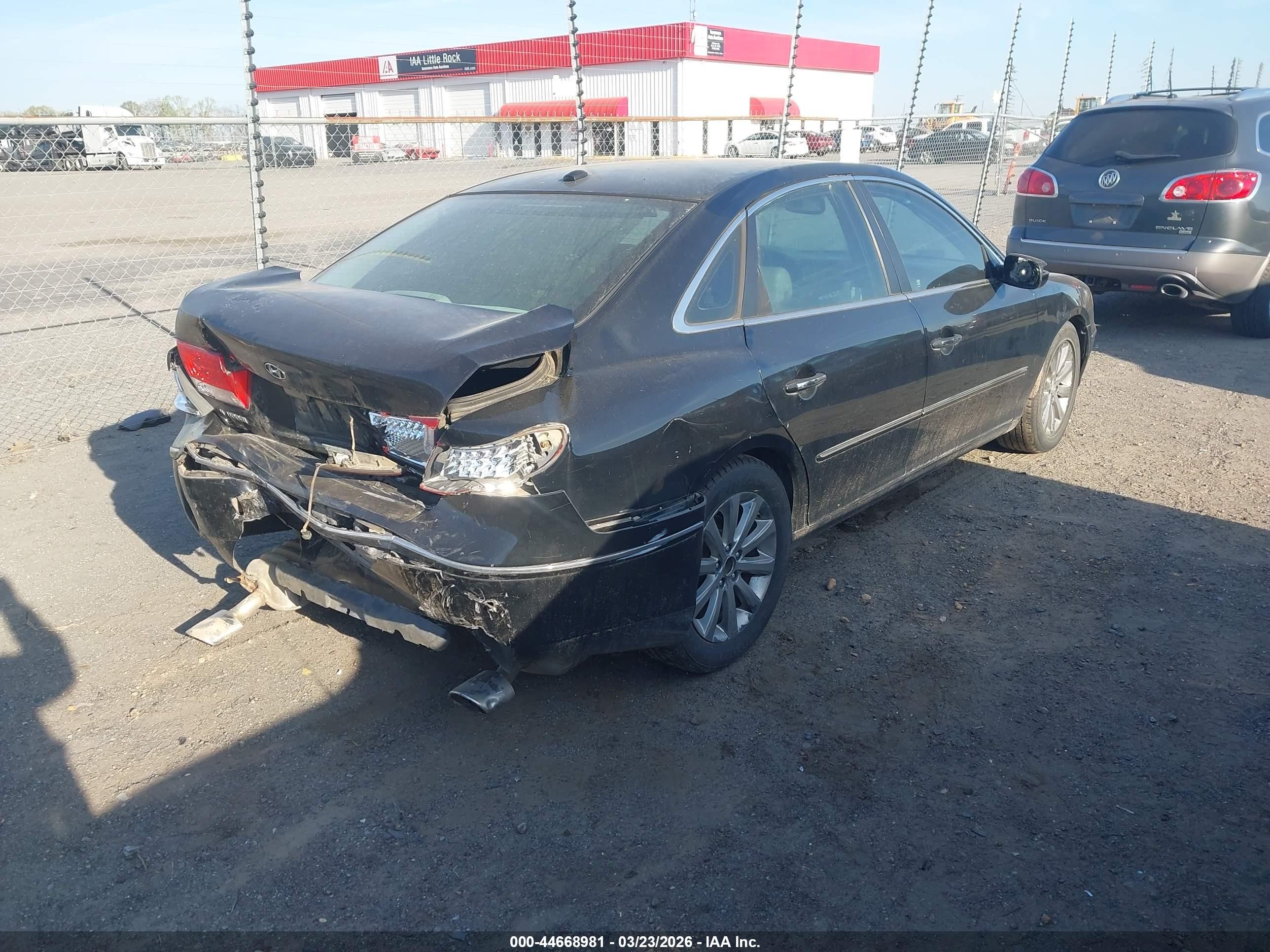 2009 Hyundai Azera Limited Black vin: KMHFC46F99A358348