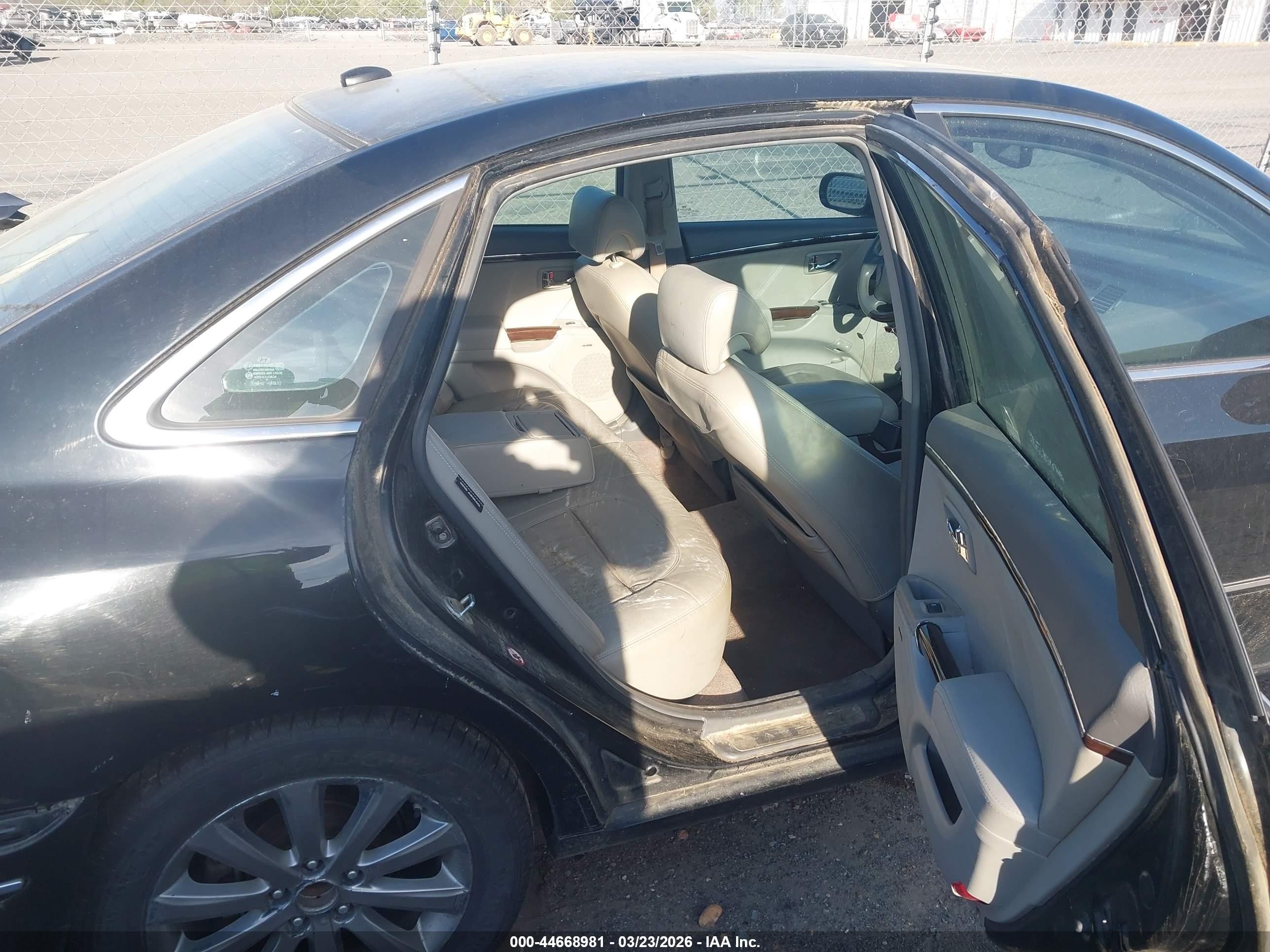 2009 Hyundai Azera Limited Black vin: KMHFC46F99A358348
