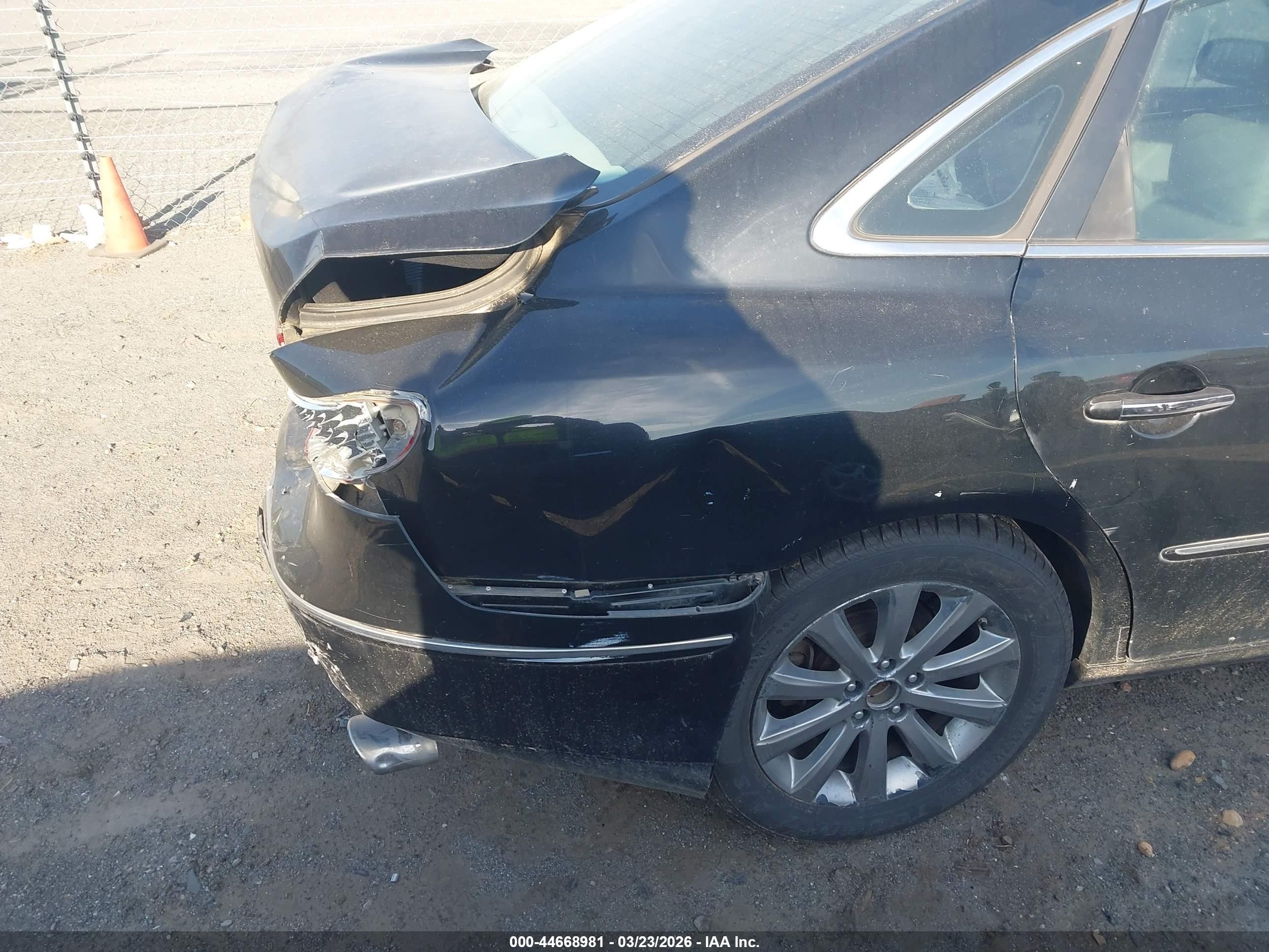 2009 Hyundai Azera Limited Black vin: KMHFC46F99A358348