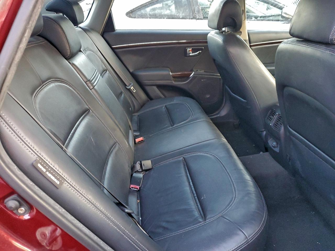 2009 Hyundai Azera Se Burgundy vin: KMHFC46F99A388630
