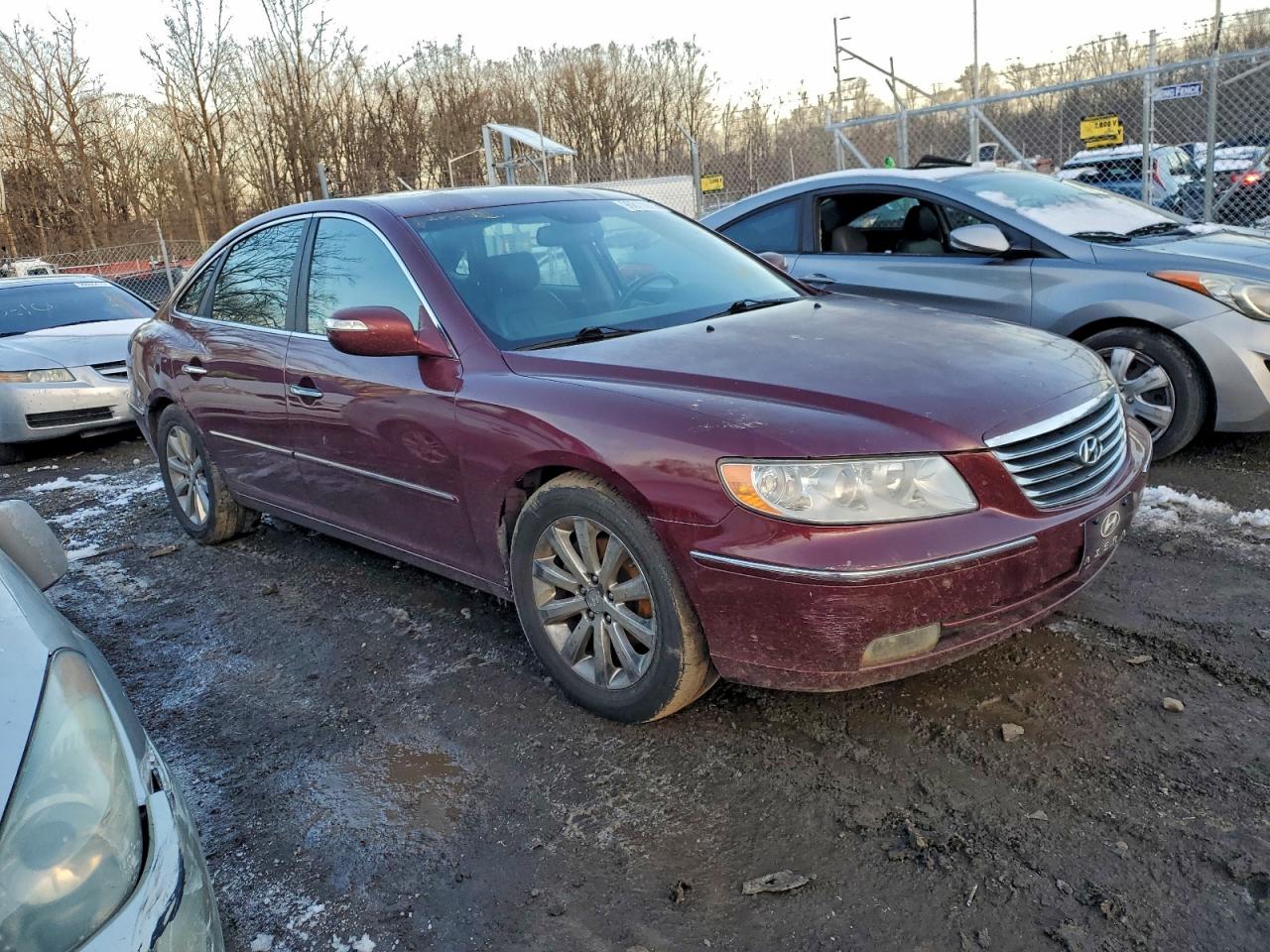 2009 Hyundai Azera Se Burgundy vin: KMHFC46F99A388630