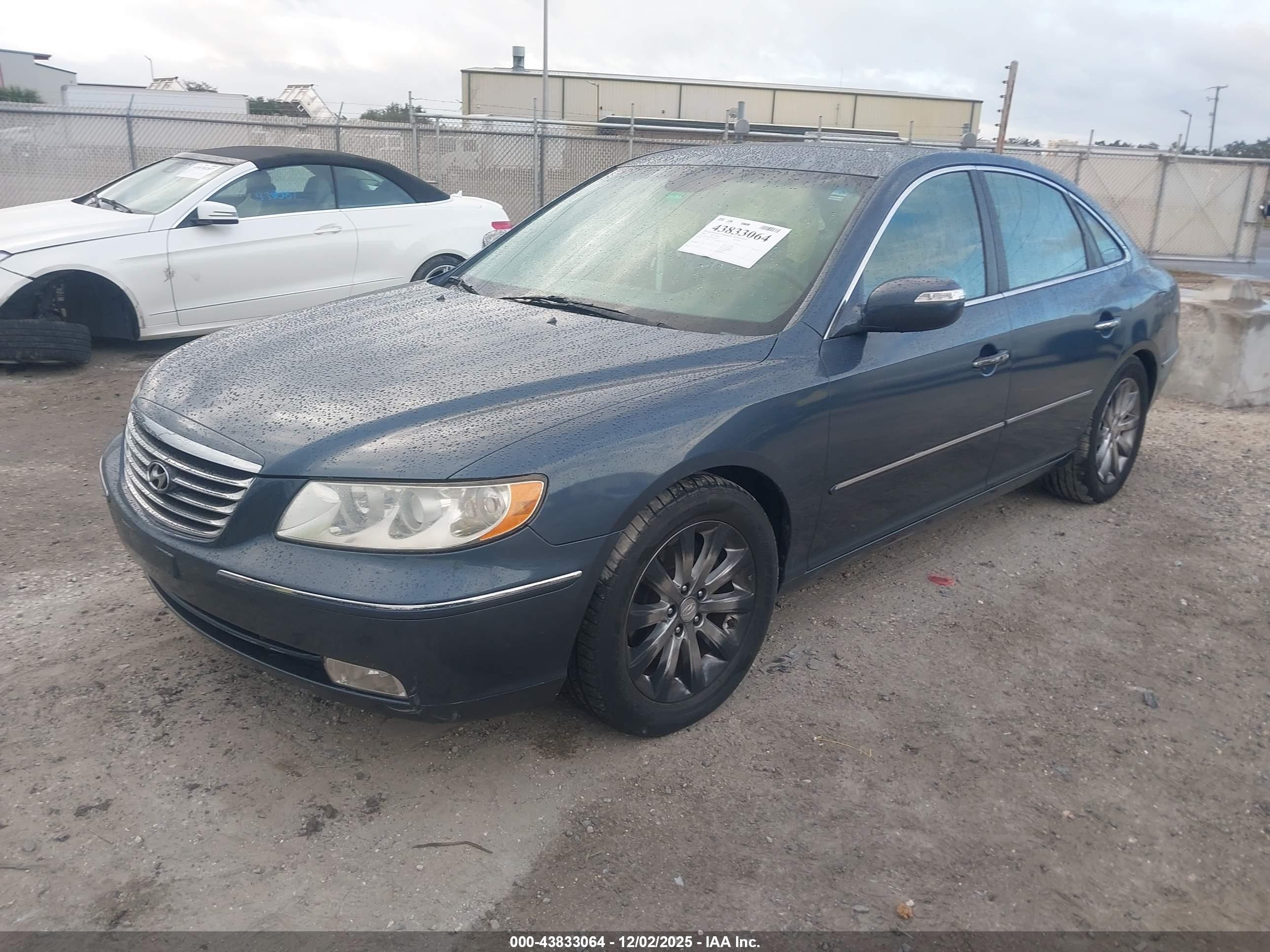 2009 Hyundai Azera Limited Blue vin: KMHFC46F99A392340