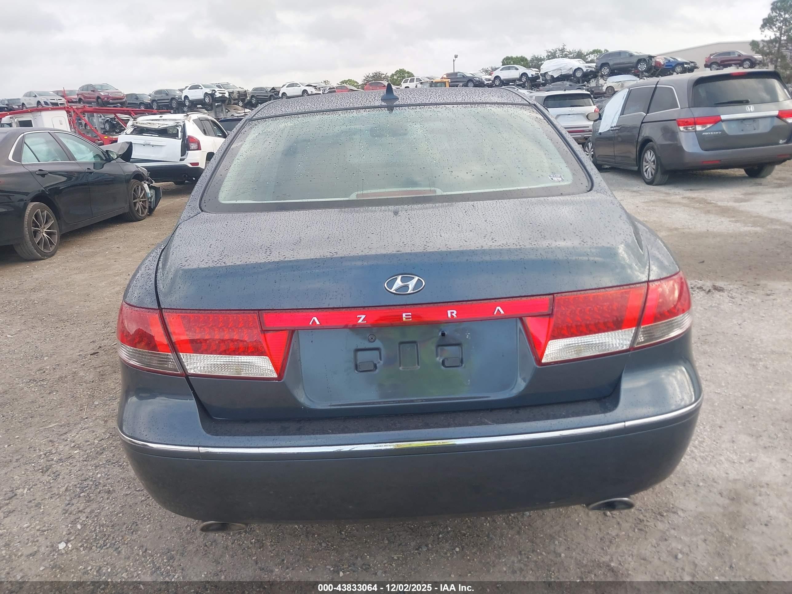 2009 Hyundai Azera Limited Blue vin: KMHFC46F99A392340