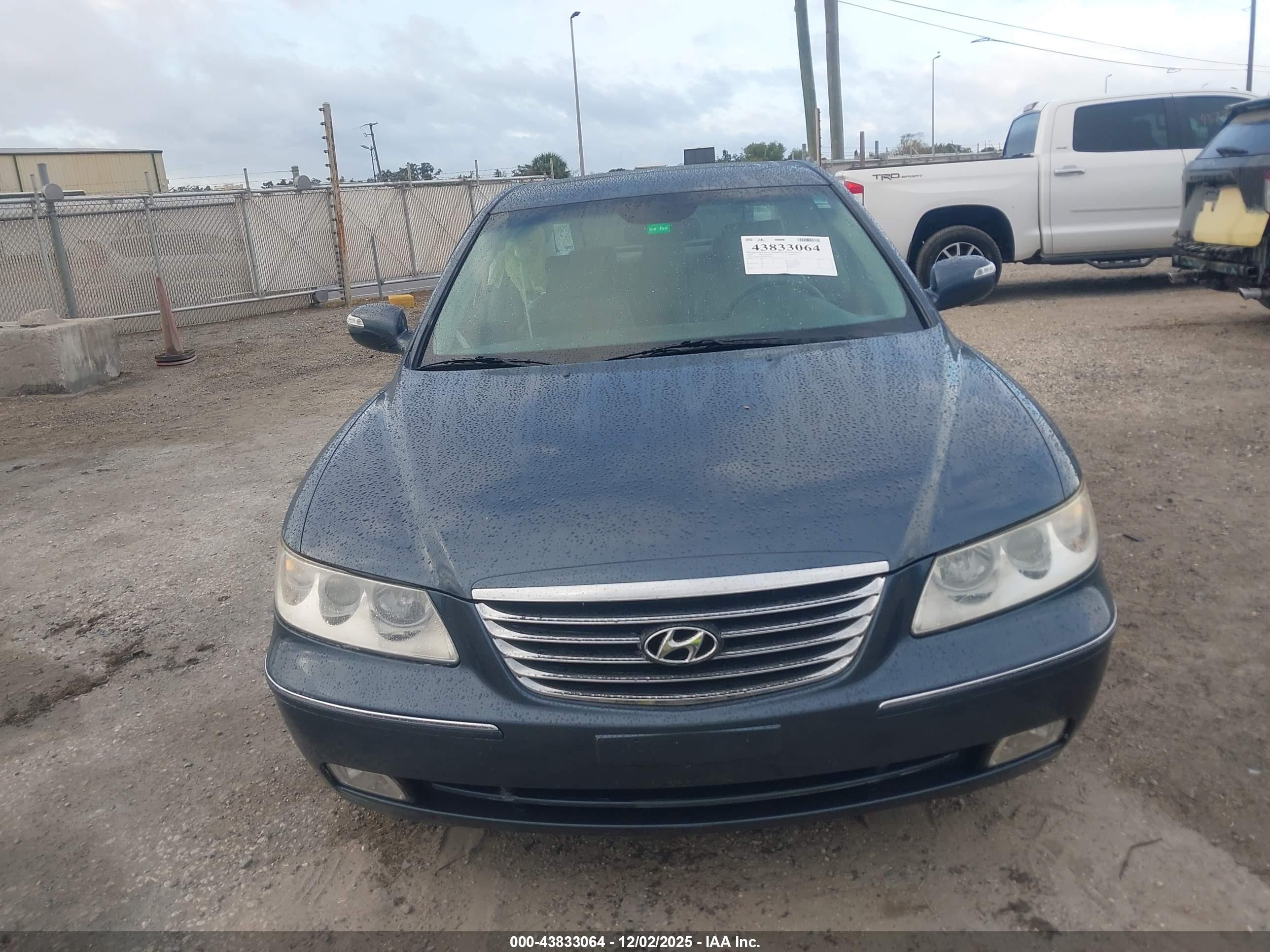 2009 Hyundai Azera Limited Blue vin: KMHFC46F99A392340
