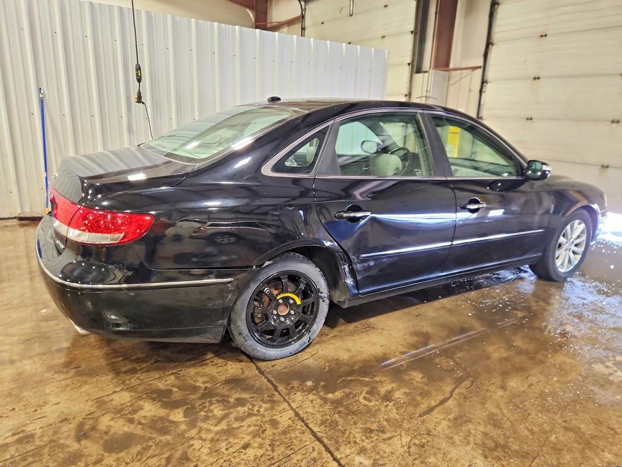 2009 Hyundai Azera Limited Black vin: KMHFC46F99A426938