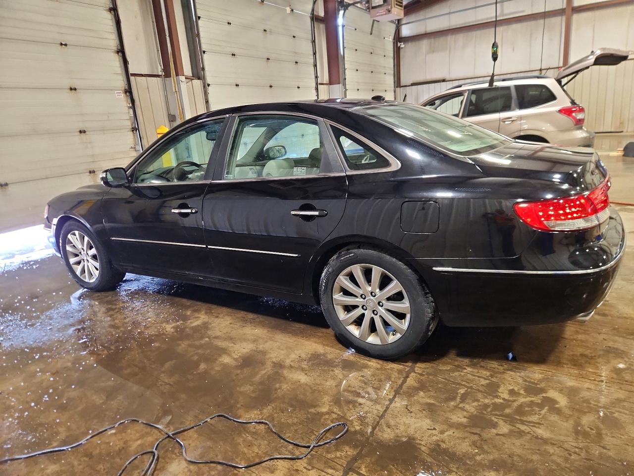 2009 Hyundai Azera Limited Black vin: KMHFC46F99A426938