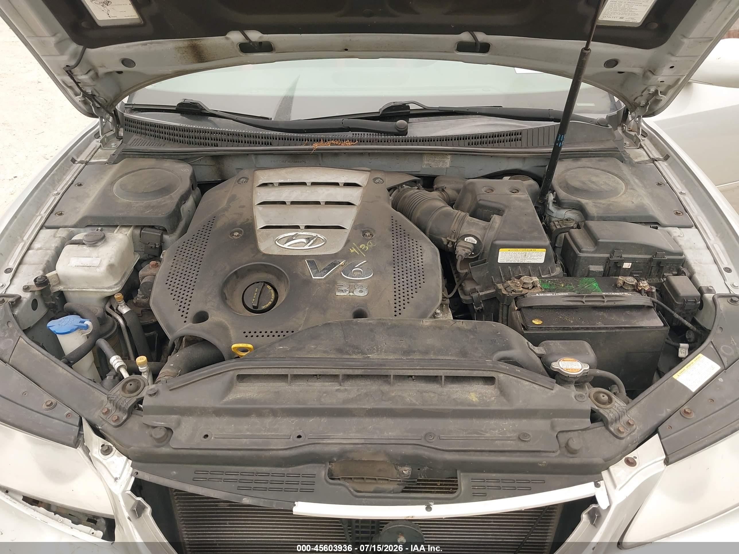 2006 Hyundai Azera Limited/se Silver vin: KMHFC46FX6A040475