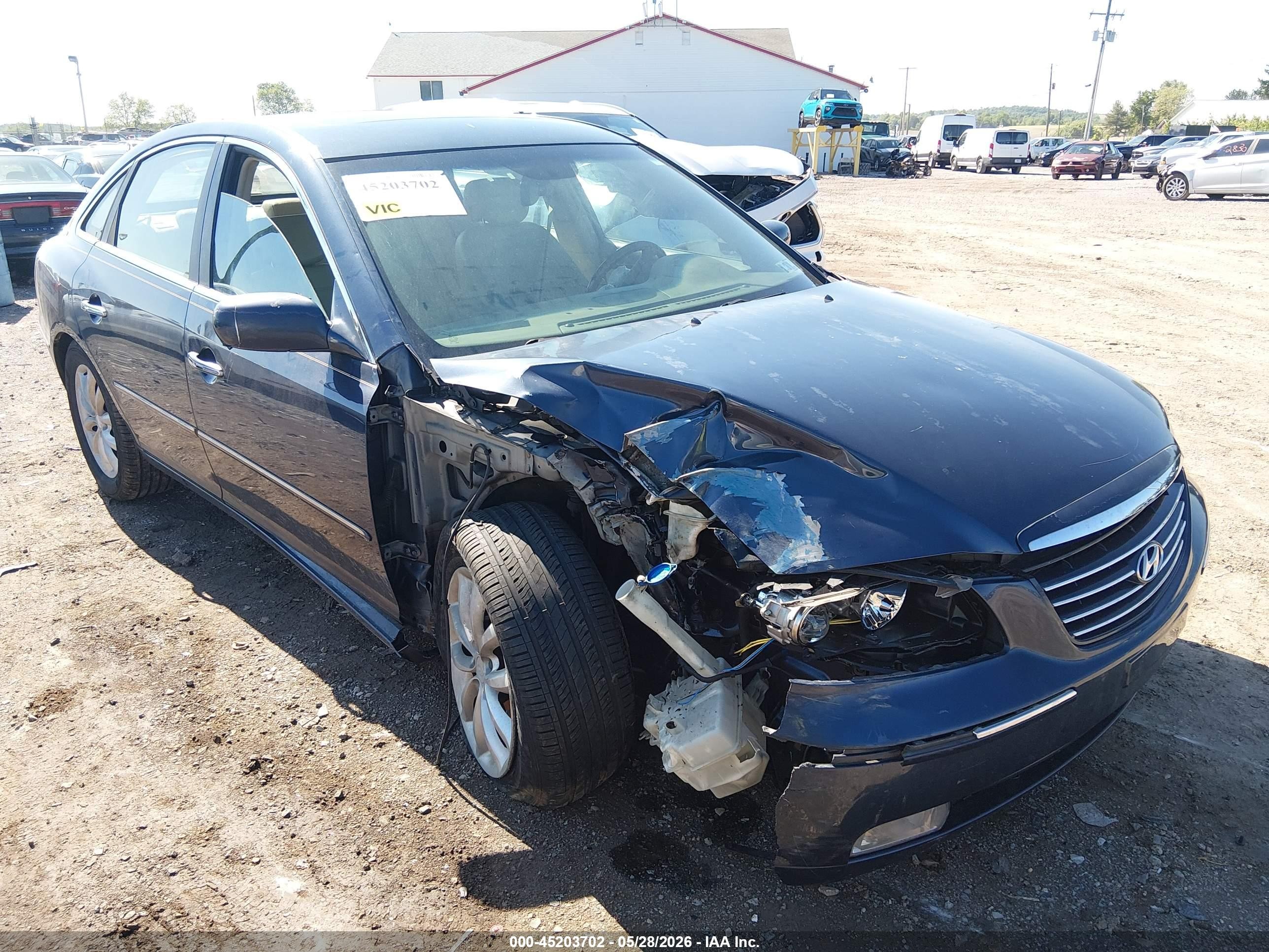2006 Hyundai Azera Limited/se Blue vin: KMHFC46FX6A107382
