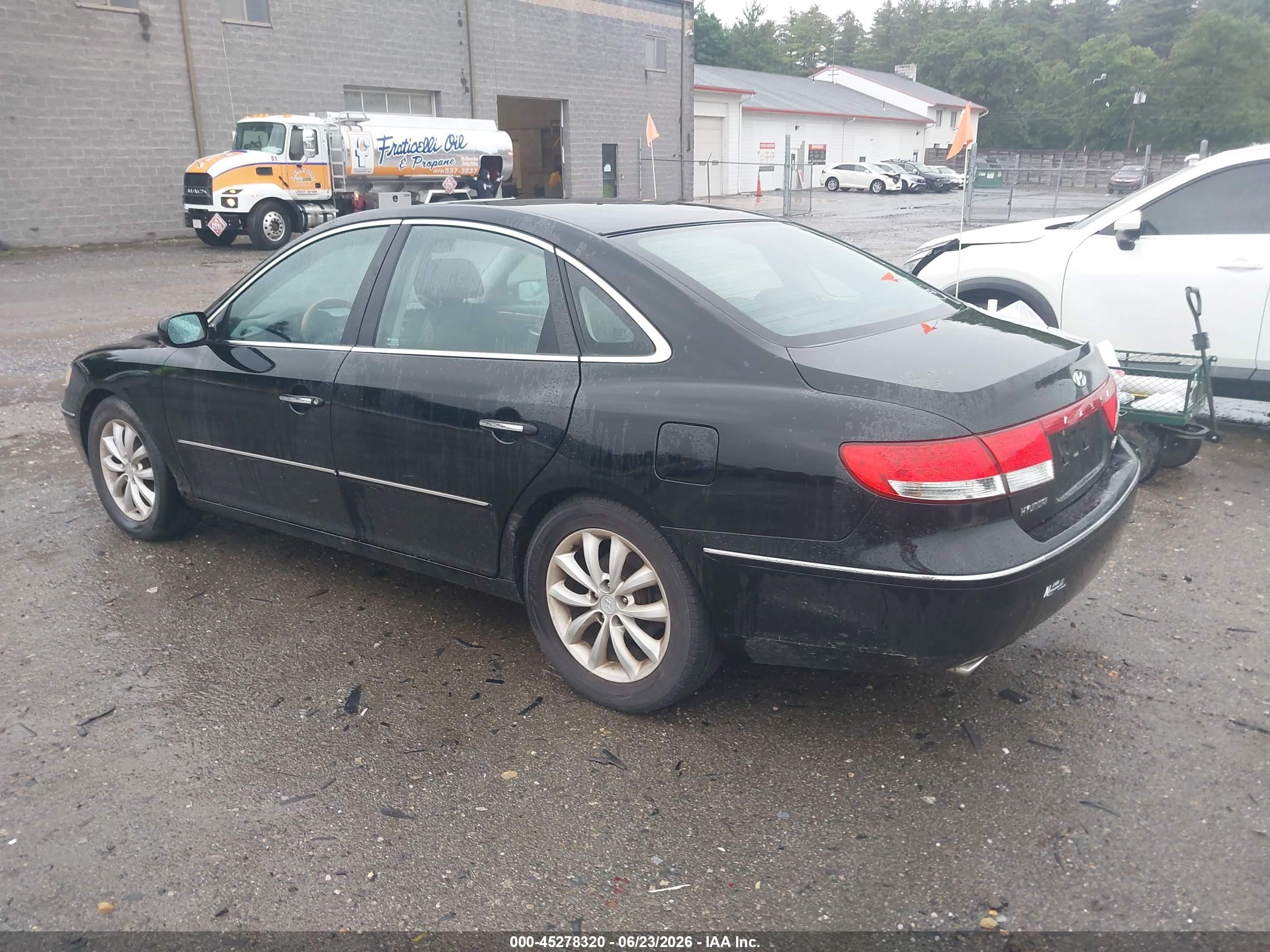 2006 Hyundai Azera Limited/se Black vin: KMHFC46FX6A118477