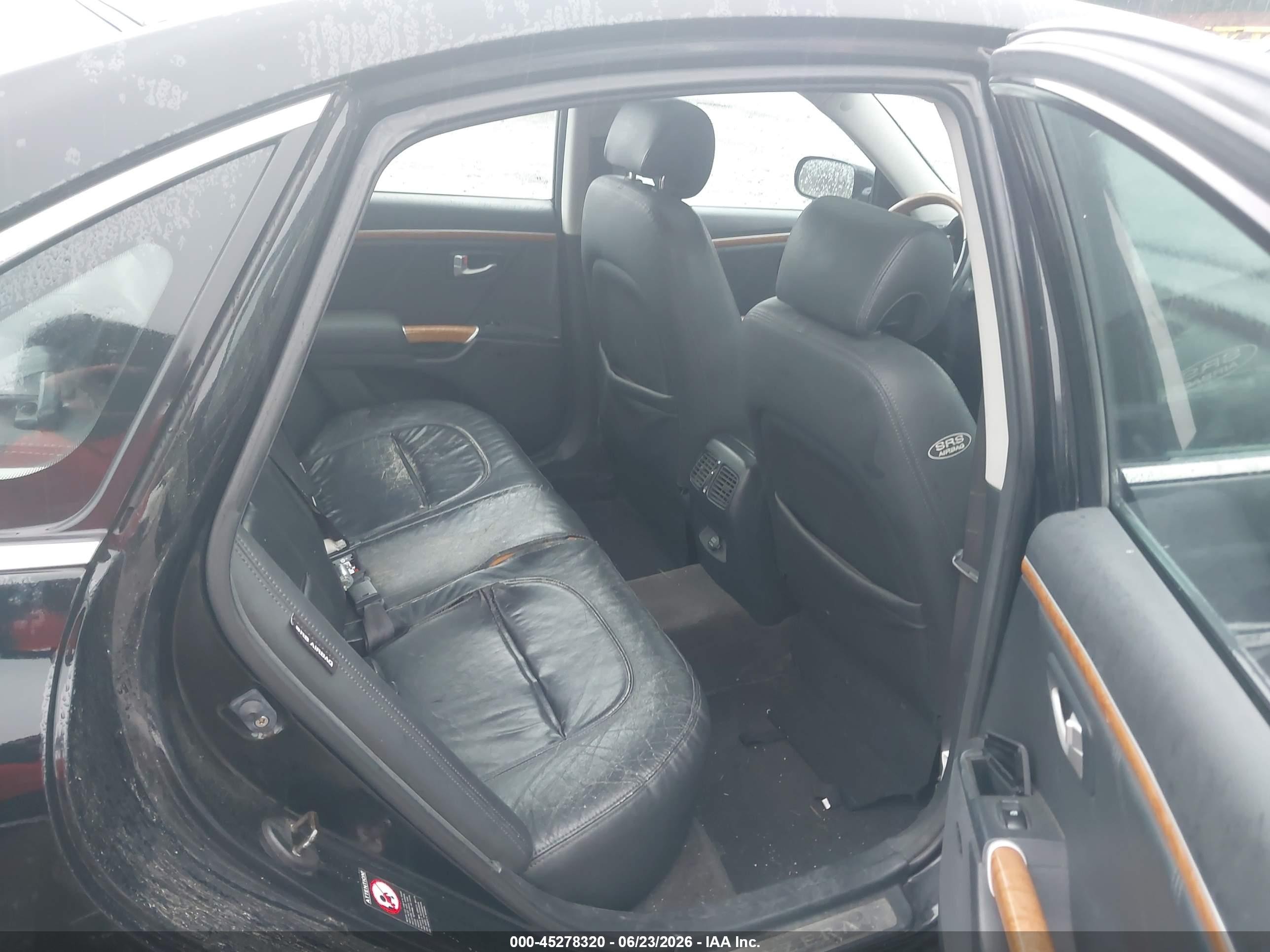 2006 Hyundai Azera Limited/se Black vin: KMHFC46FX6A118477