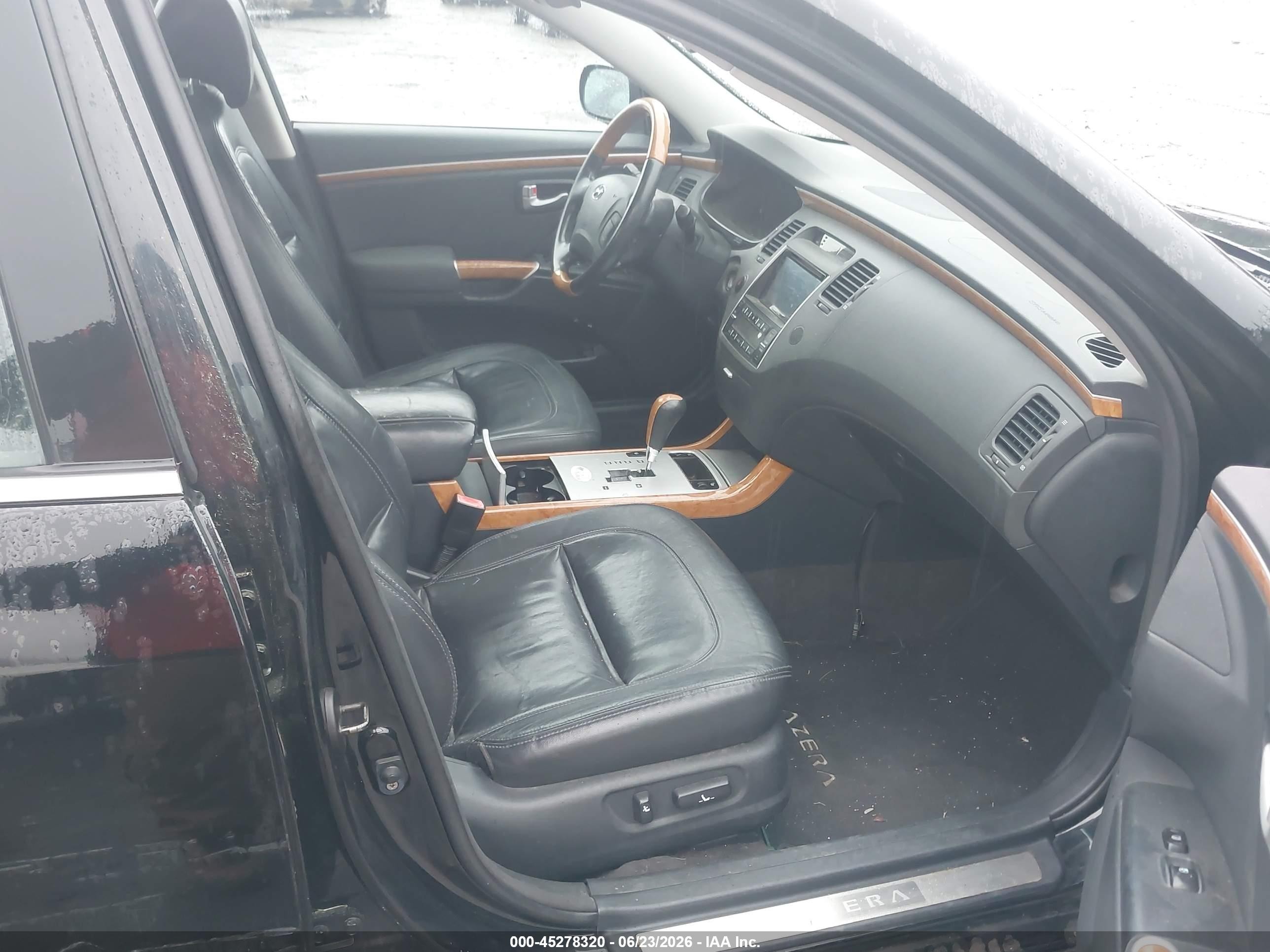 2006 Hyundai Azera Limited/se Black vin: KMHFC46FX6A118477