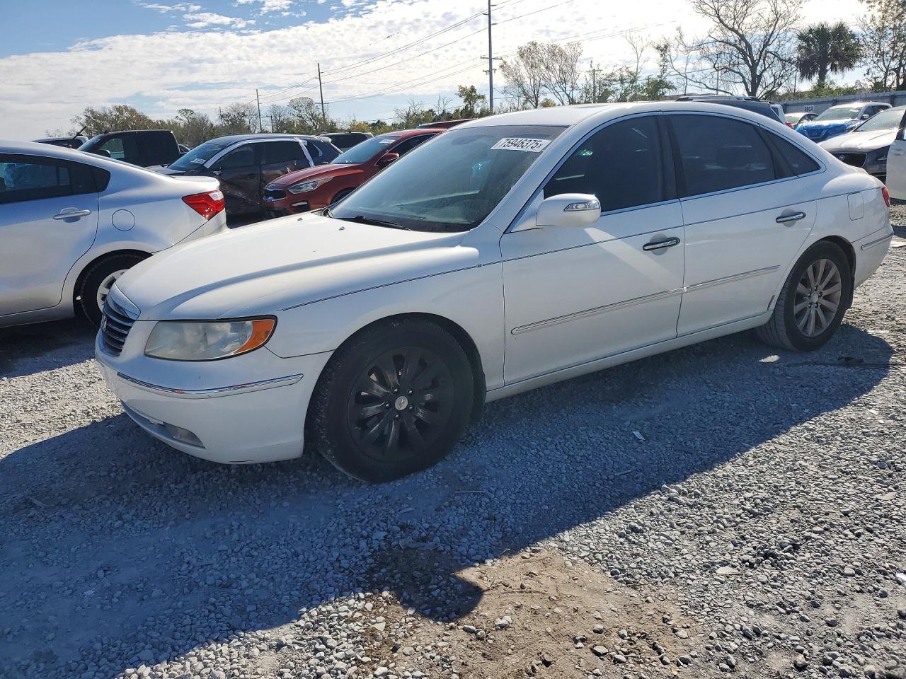 2009 Hyundai Azera Se White vin: KMHFC46FX9A360495