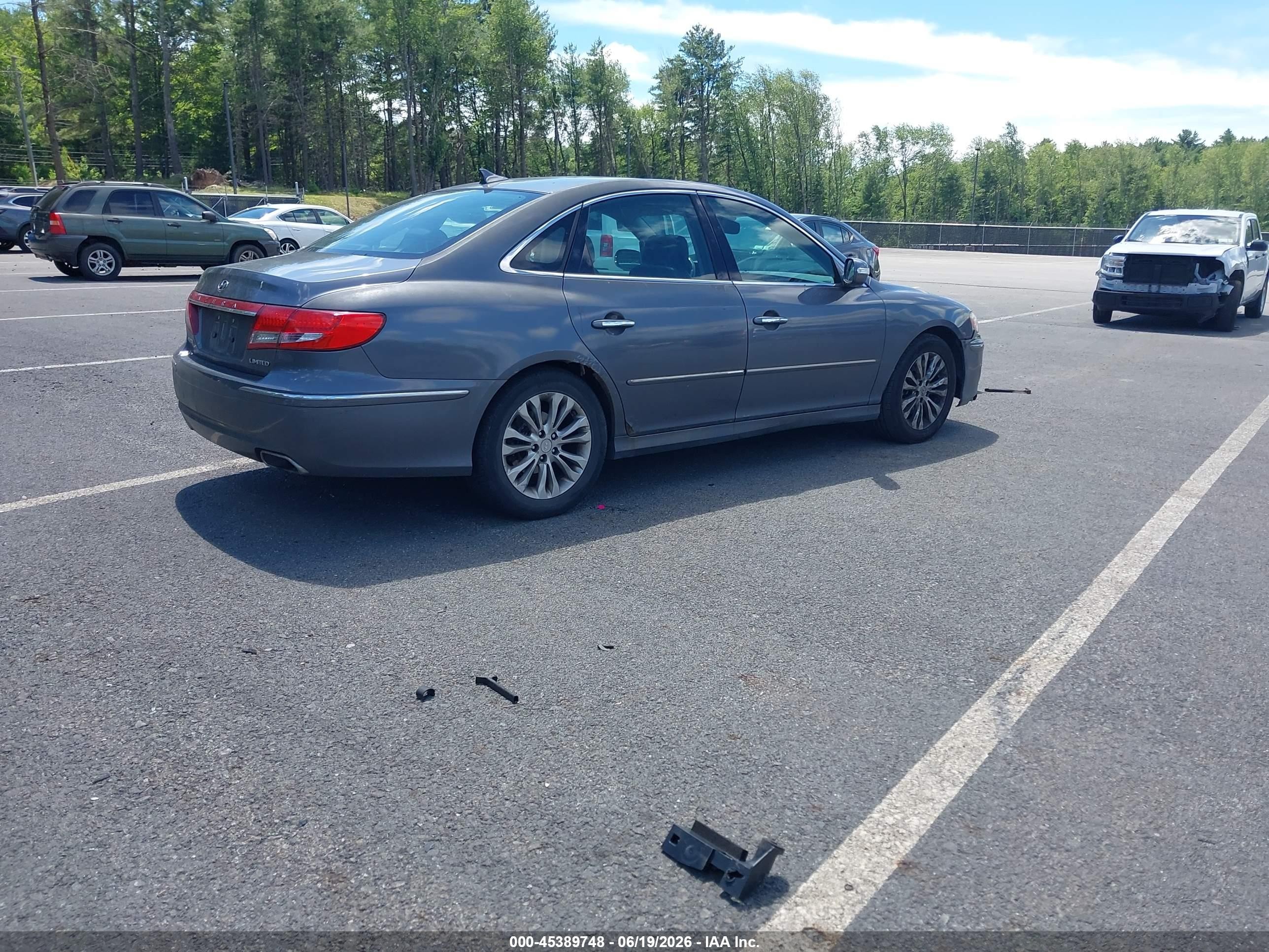 2011 Hyundai Azera Limited Gray vin: KMHFC4DF1BA536407