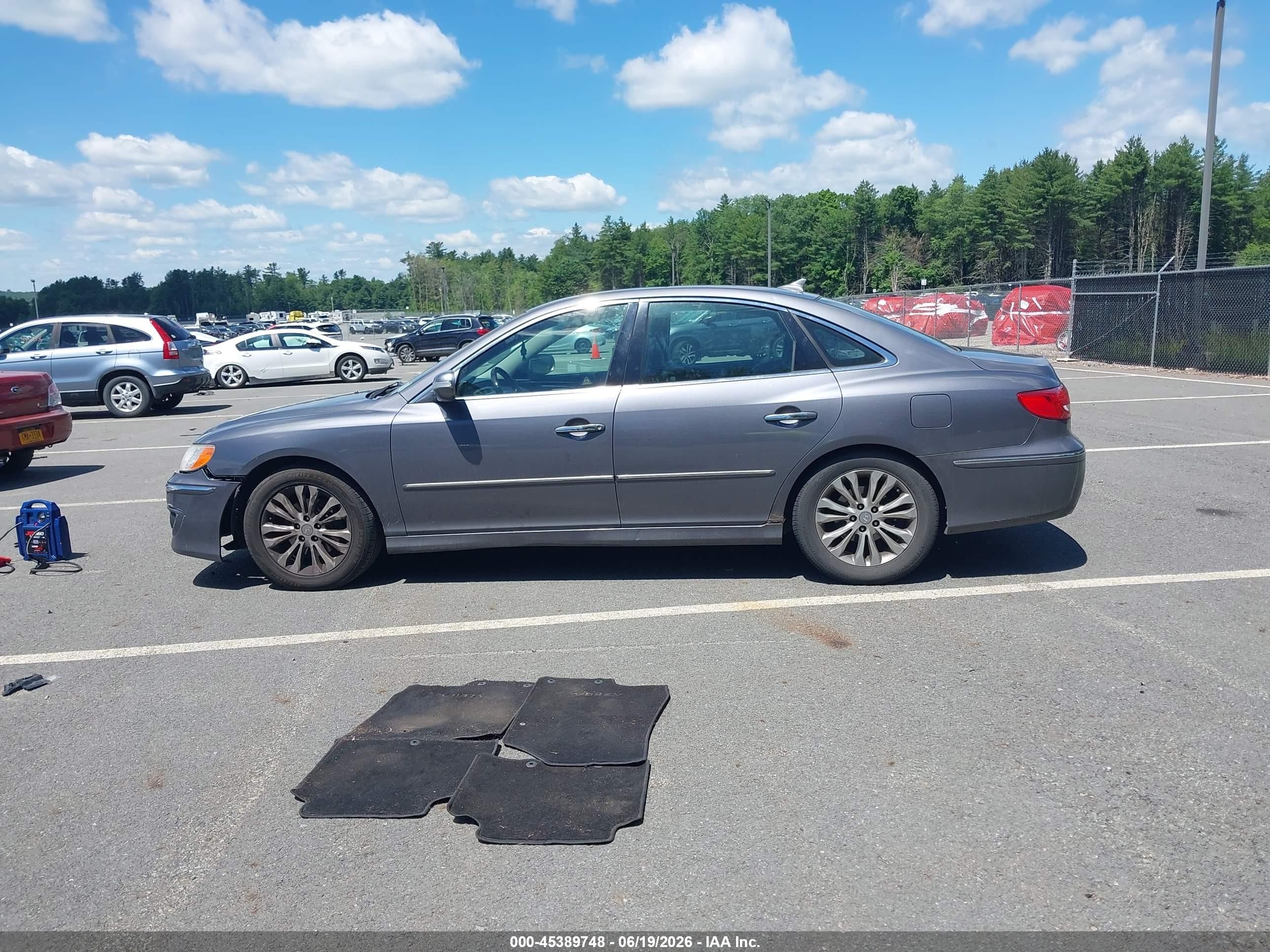 2011 Hyundai Azera Limited Gray vin: KMHFC4DF1BA536407